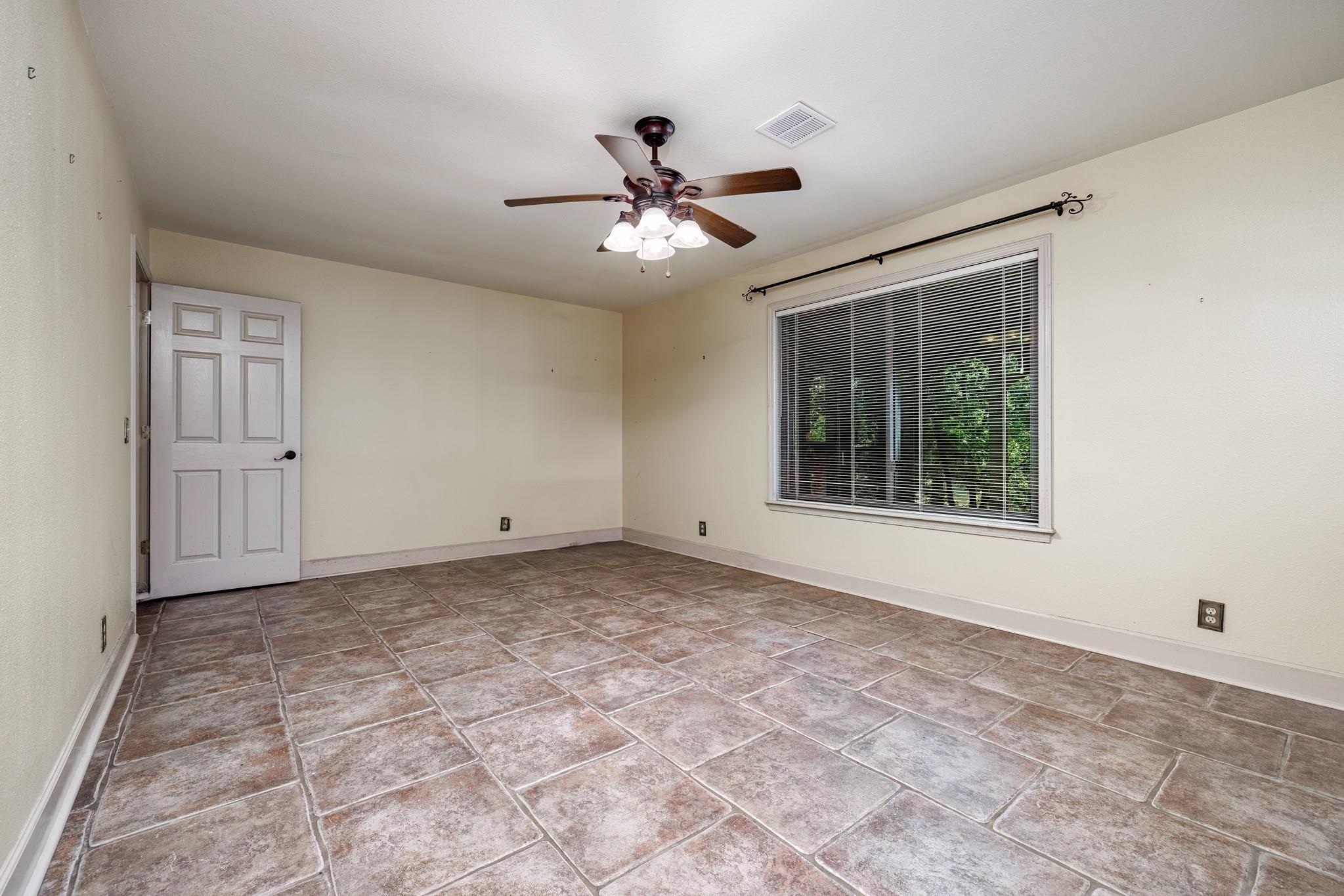 979  Hayden Heights  Mountain View, AR