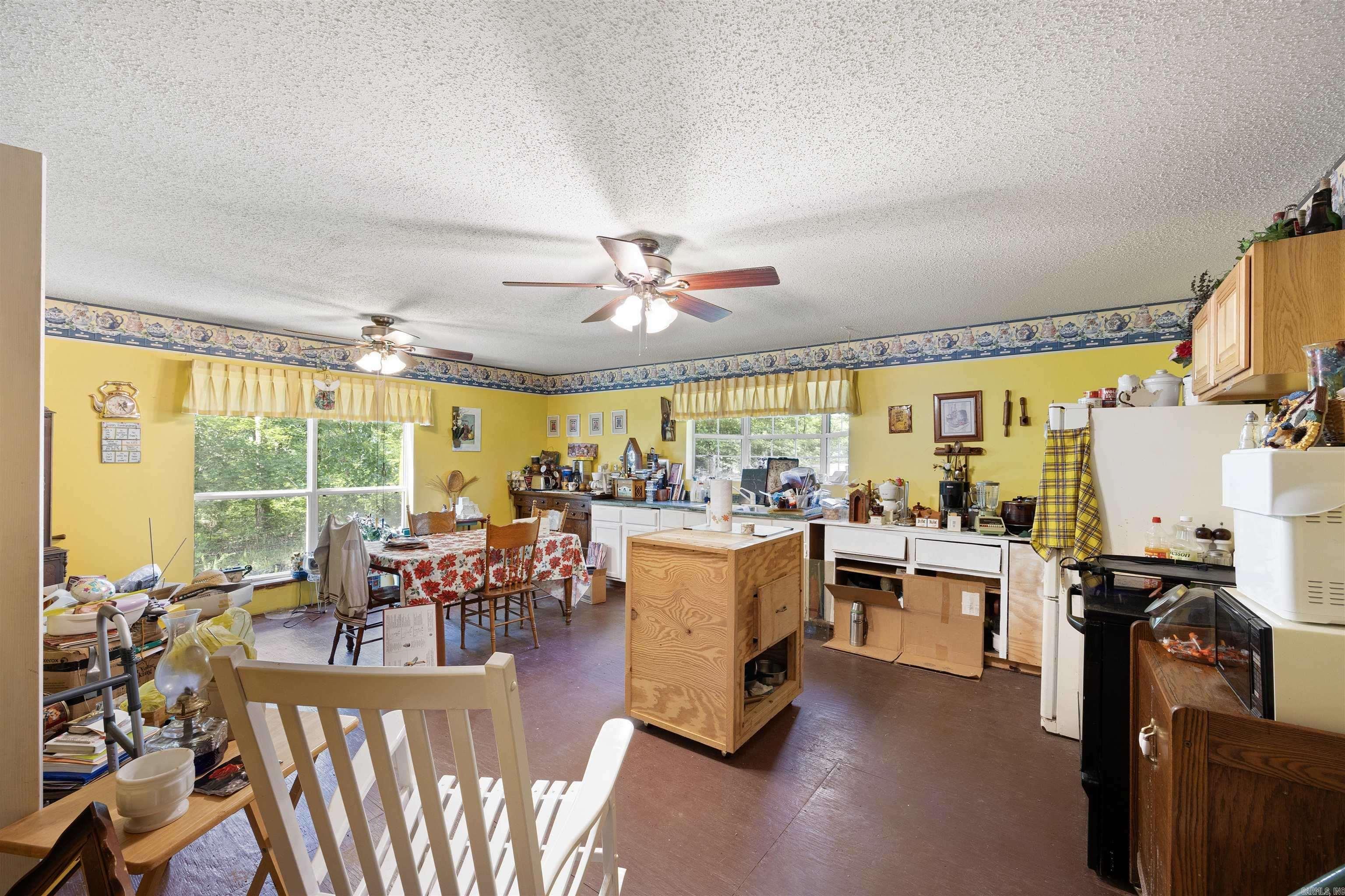000  Co Rd 4221  Oark, AR