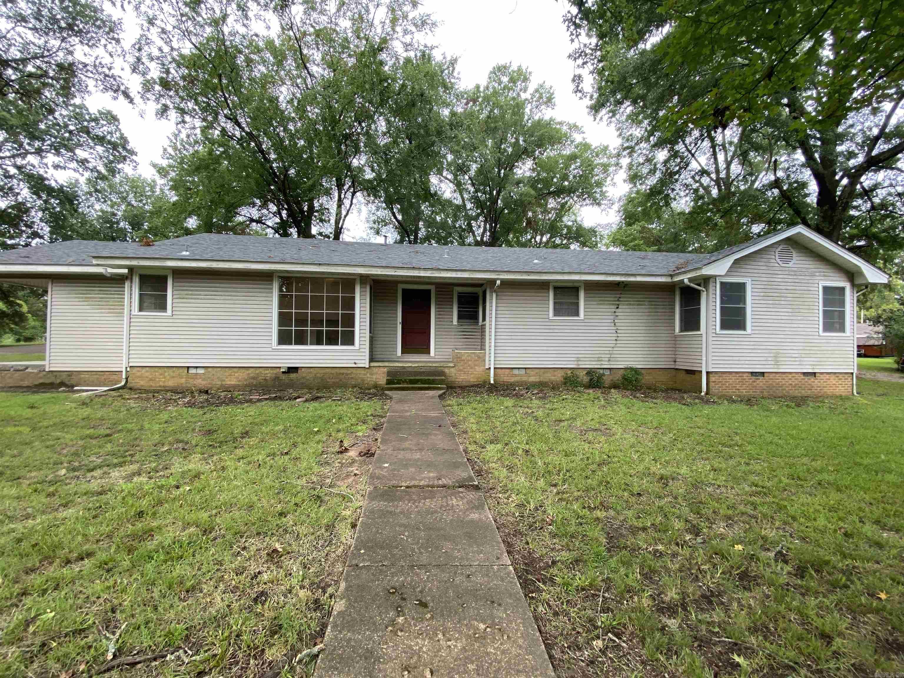 501 W Sunset  Nashville, AR
