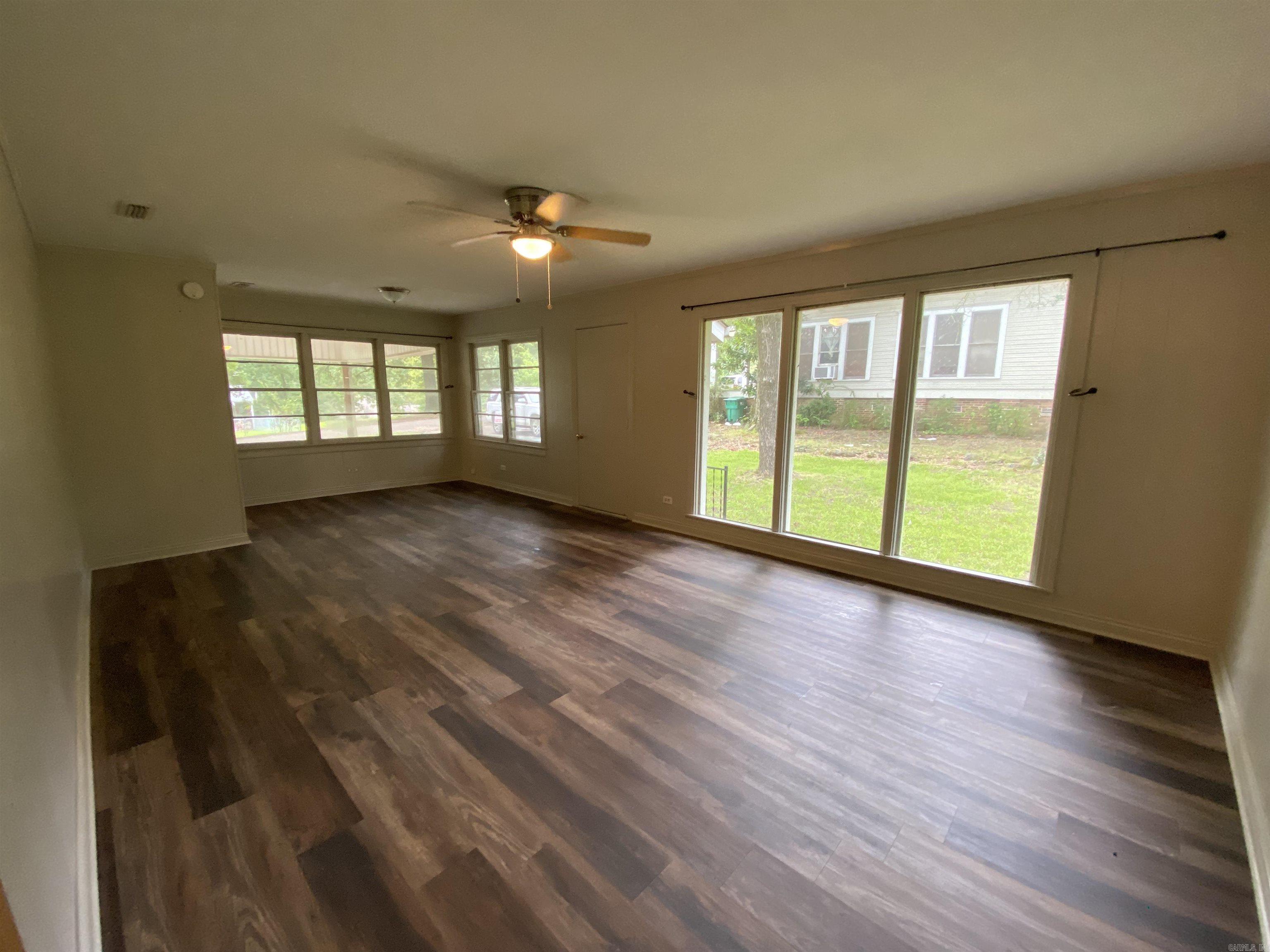 501 W Sunset  Nashville, AR