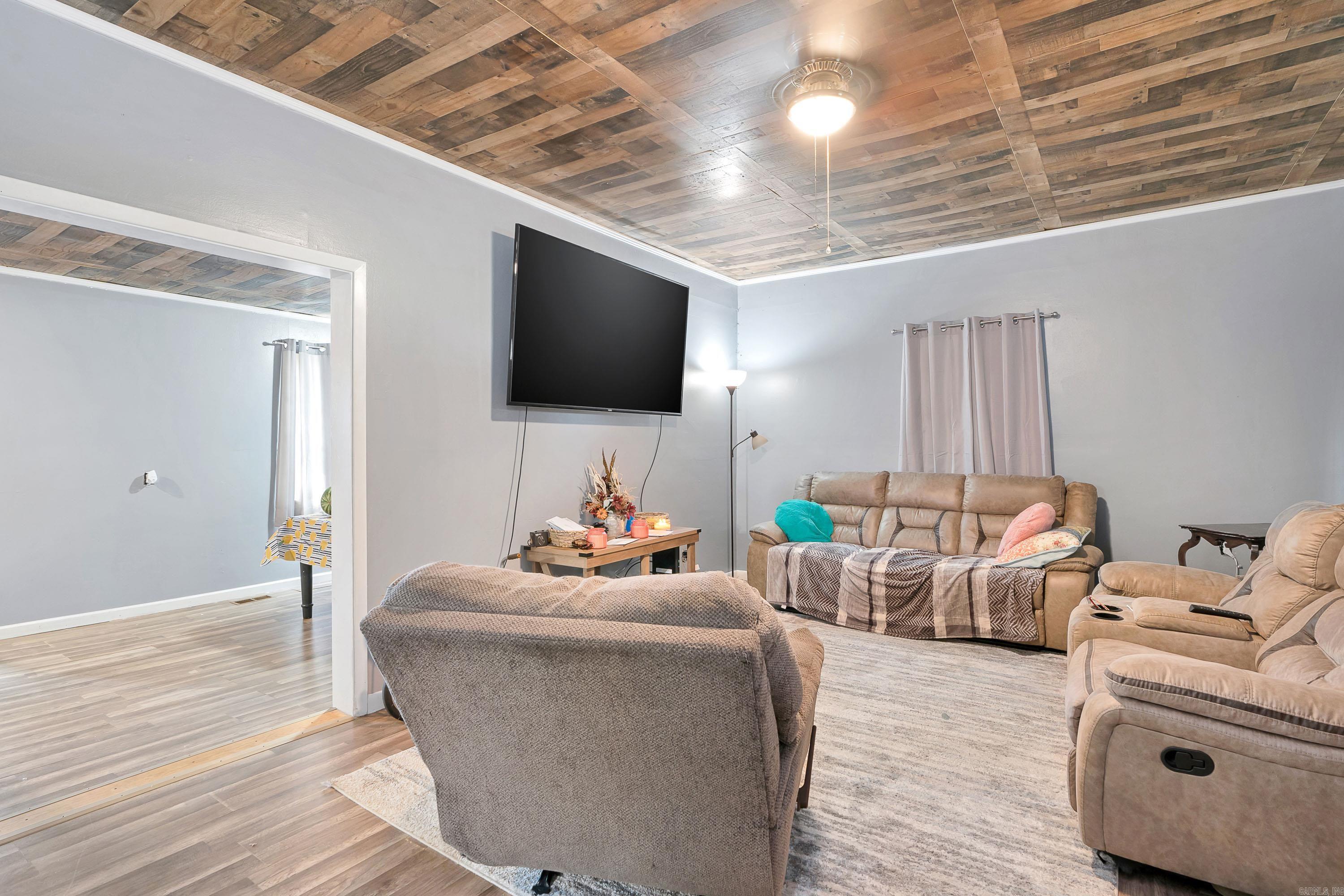 217  Forrest  Bay, AR