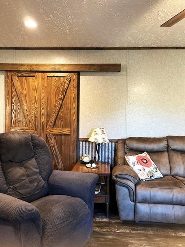 21119 N Hwy 5  Mountain View, AR