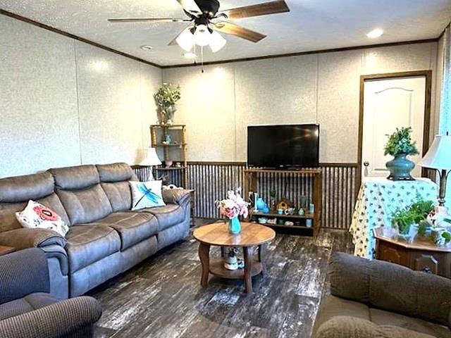21119 N Hwy 5  Mountain View, AR