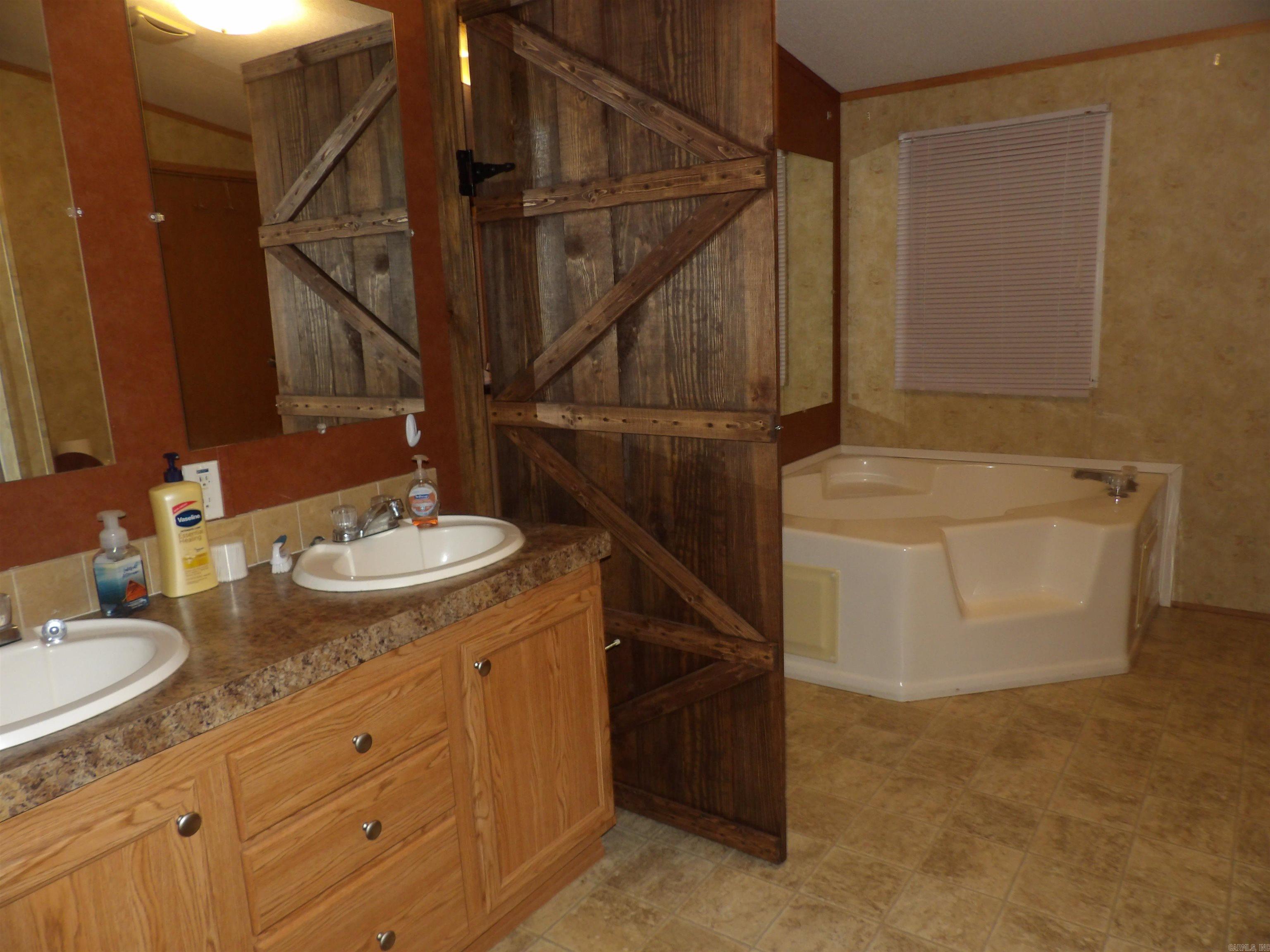 188  Bayou Drive North  Lake Village, AR