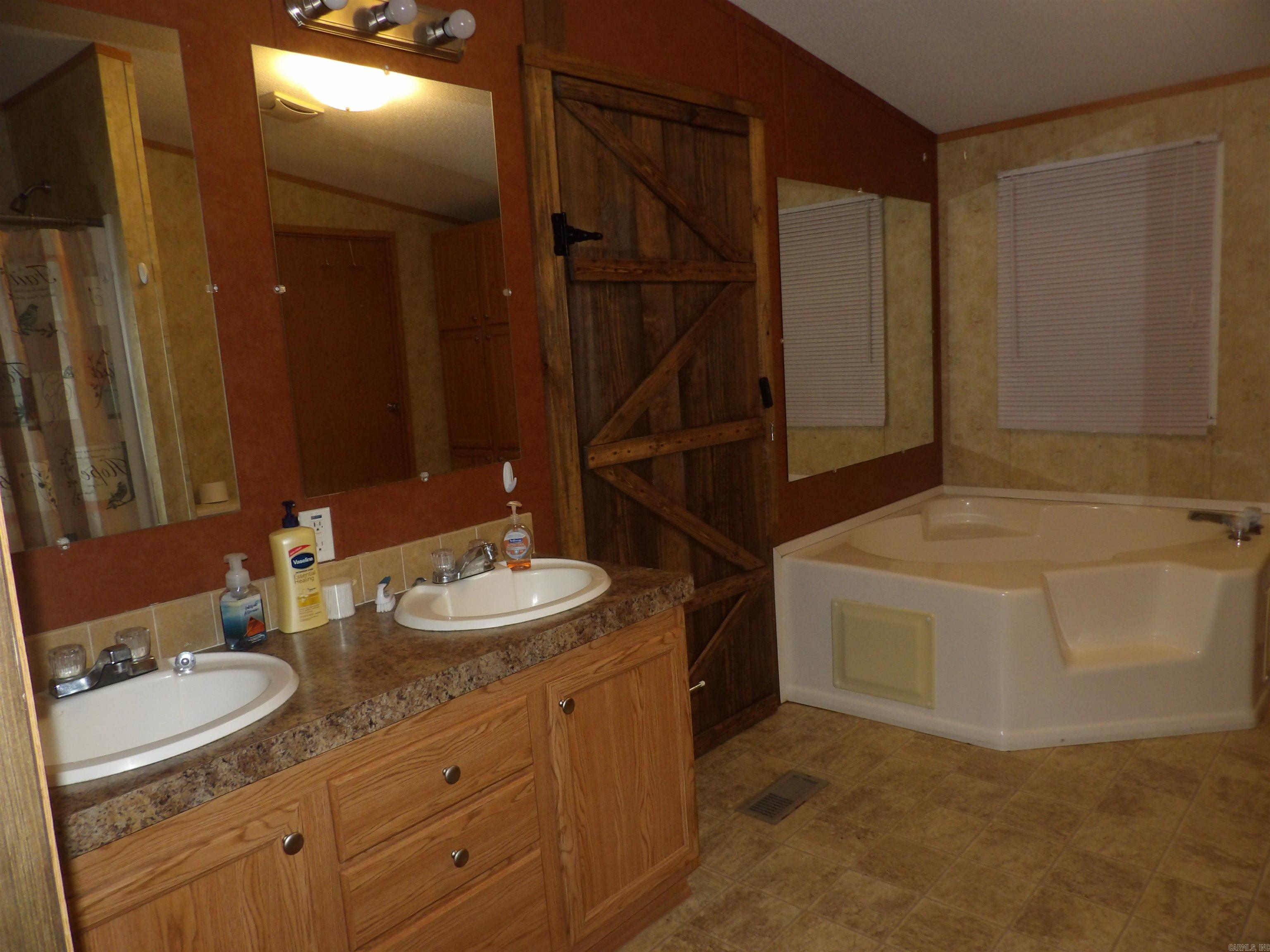 188  Bayou Drive North  Lake Village, AR