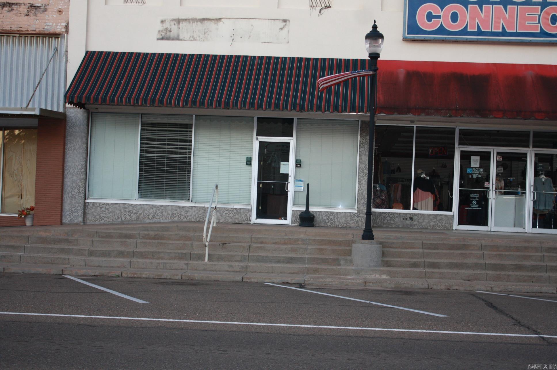 106 S Main  Nashville, AR