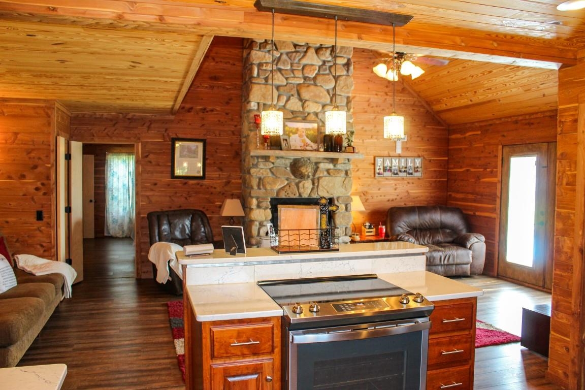785  Strawberry River Road  Smithville, AR