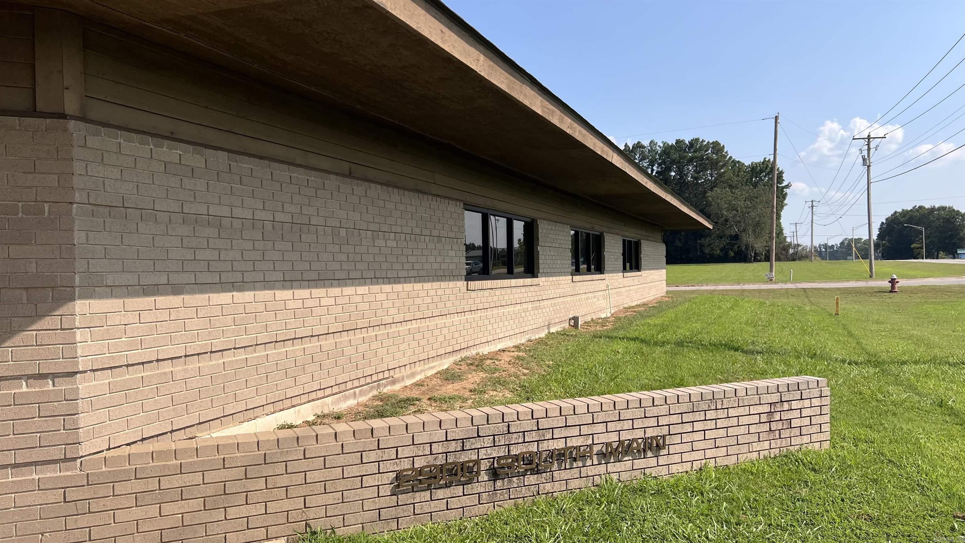 2900 S Main  Searcy, AR
