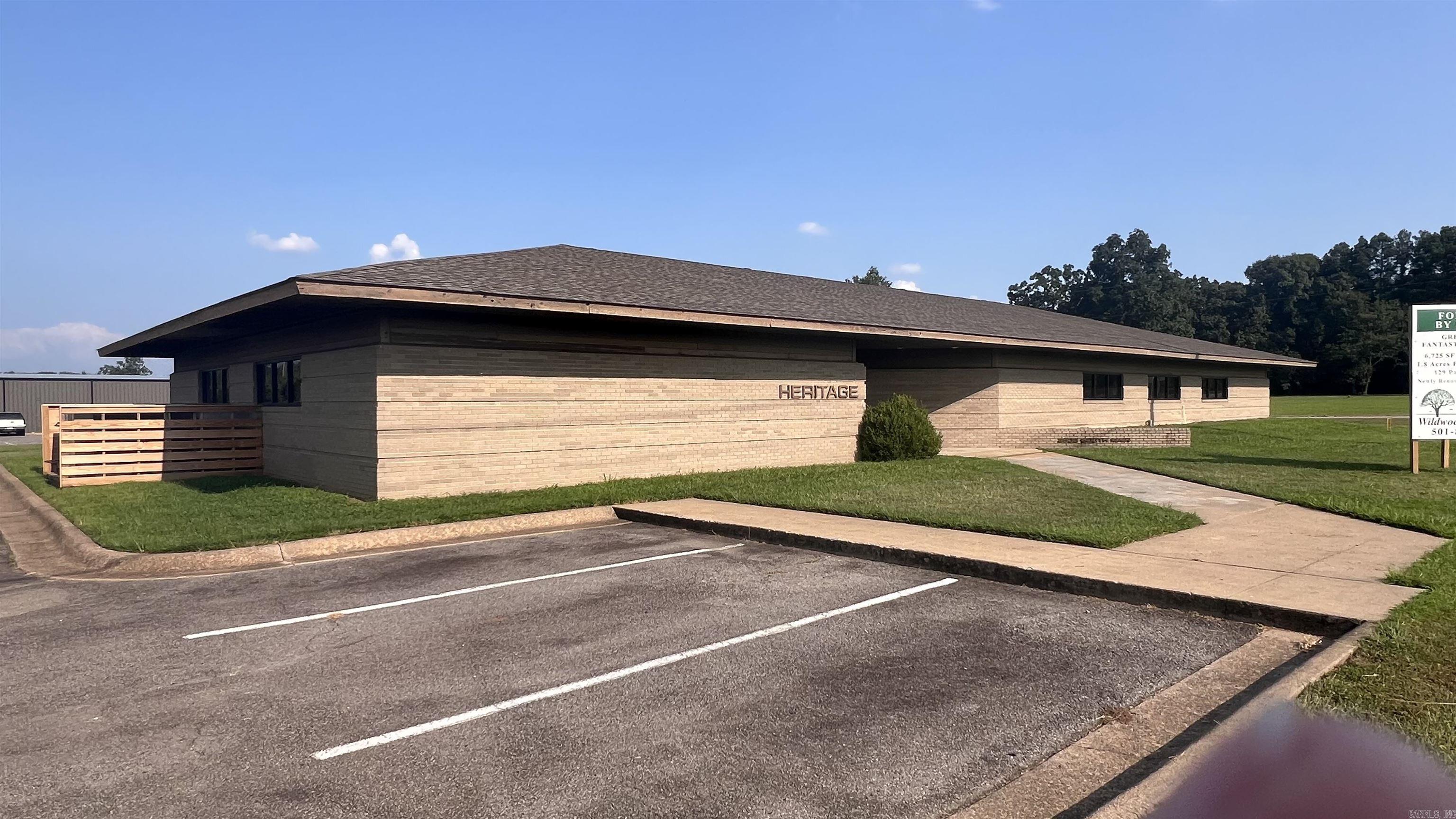 2900 S Main  Searcy, AR