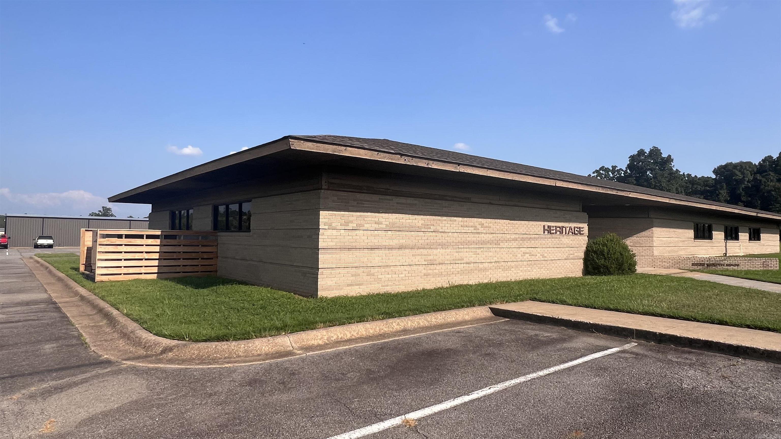 2900 S Main  Searcy, AR