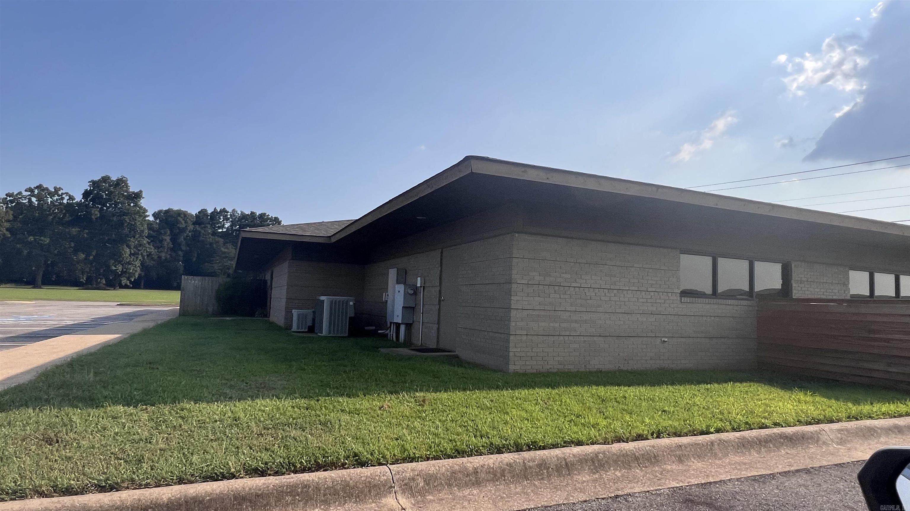 2900 S Main  Searcy, AR