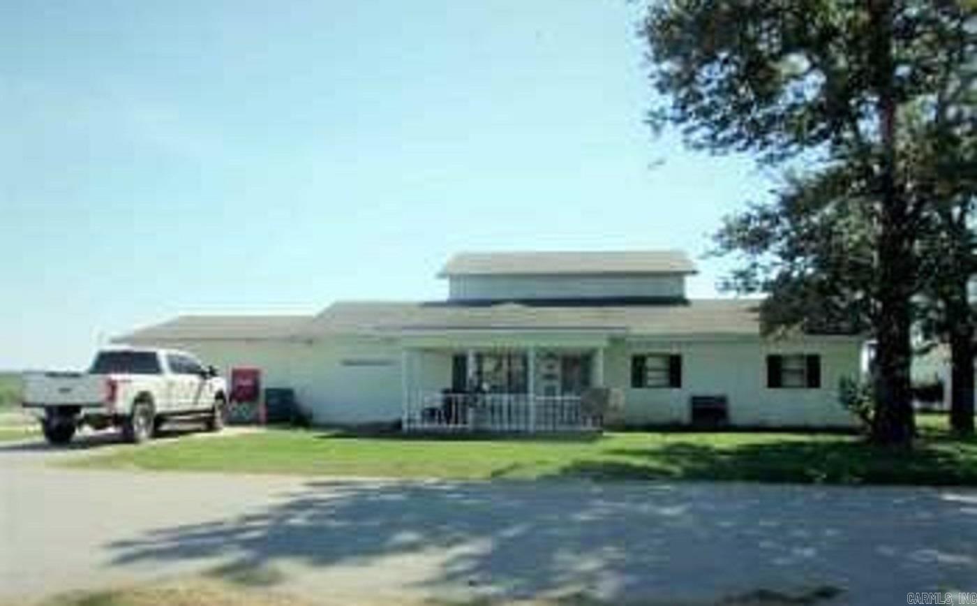 824 E 8th  Rector, AR