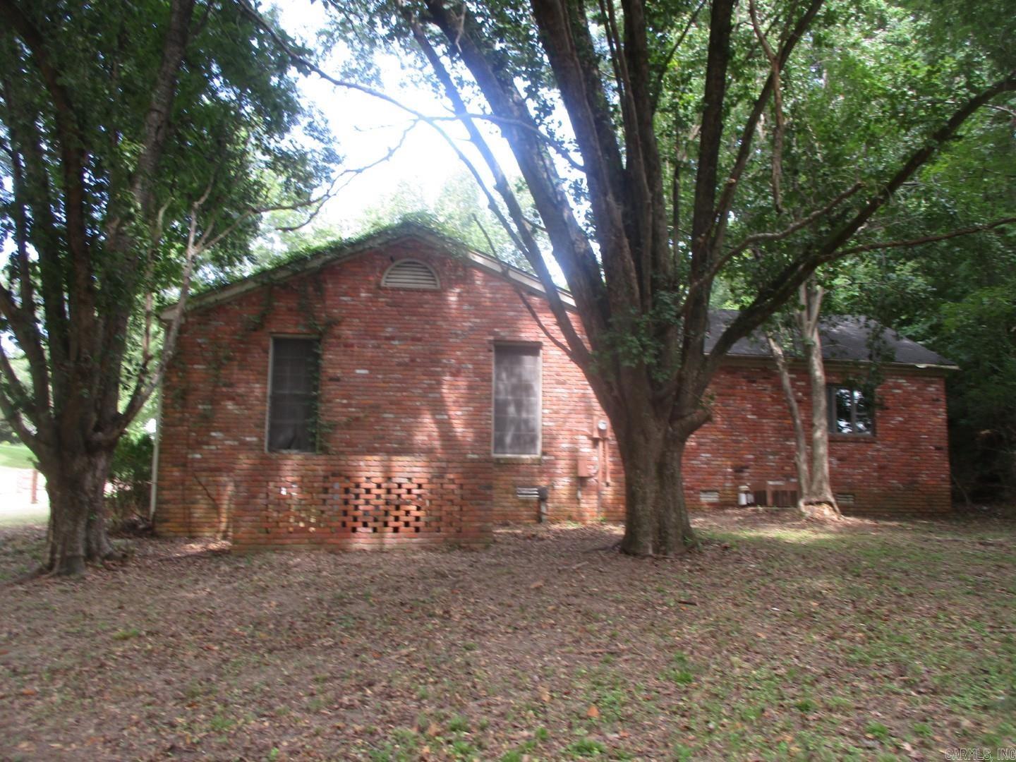 101  Oakridge  Helena, AR
