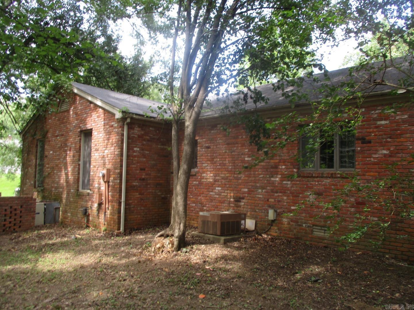 101  Oakridge  Helena, AR