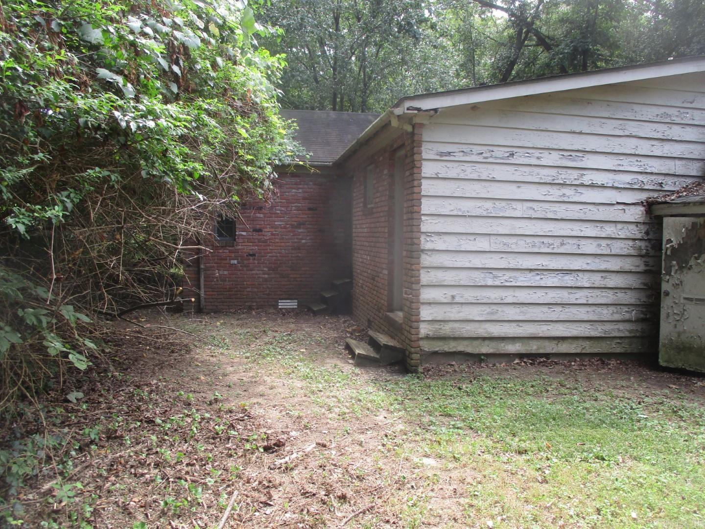 101  Oakridge  Helena, AR