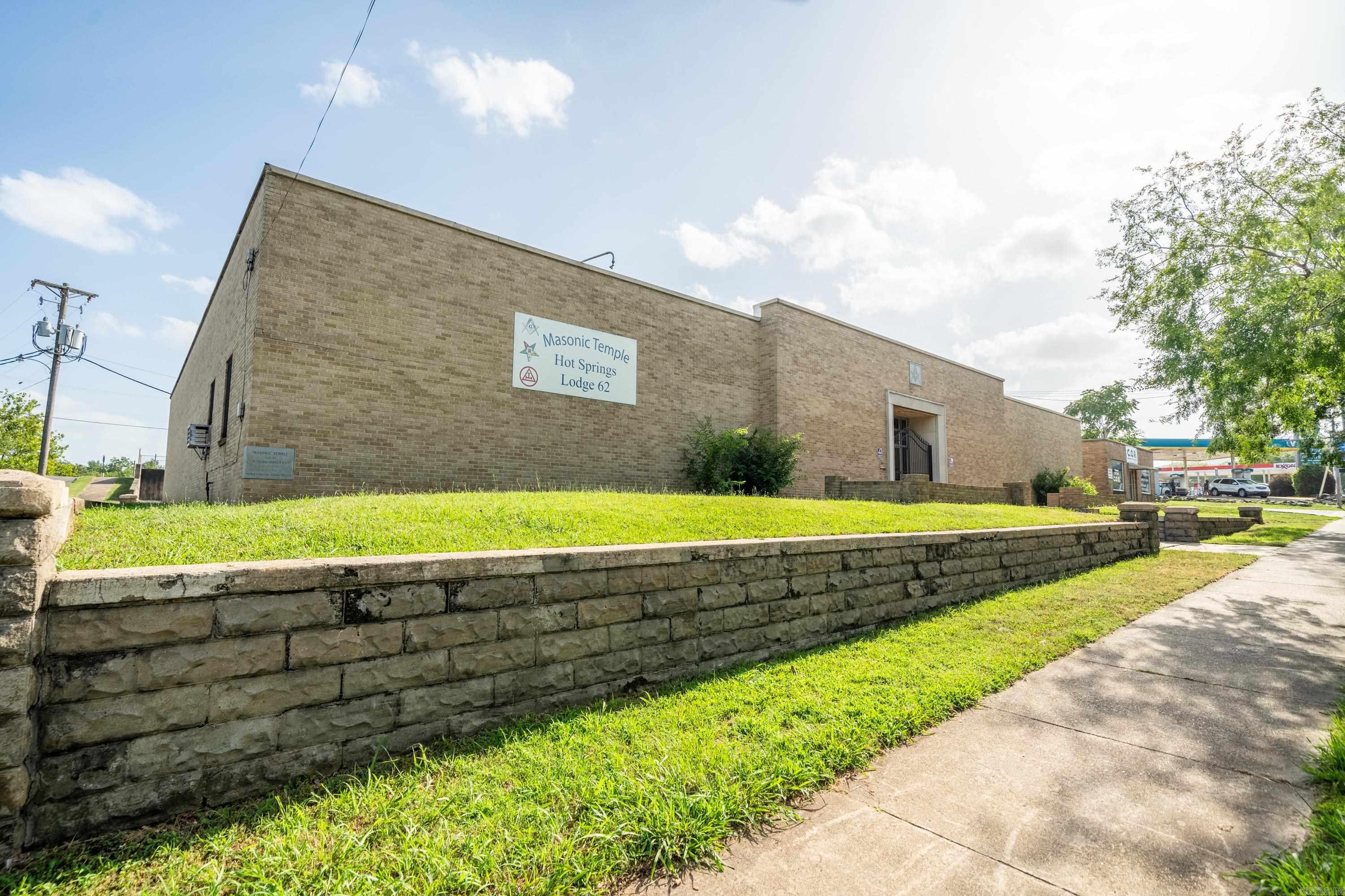 311 W Grand Ave  Hot Springs, AR