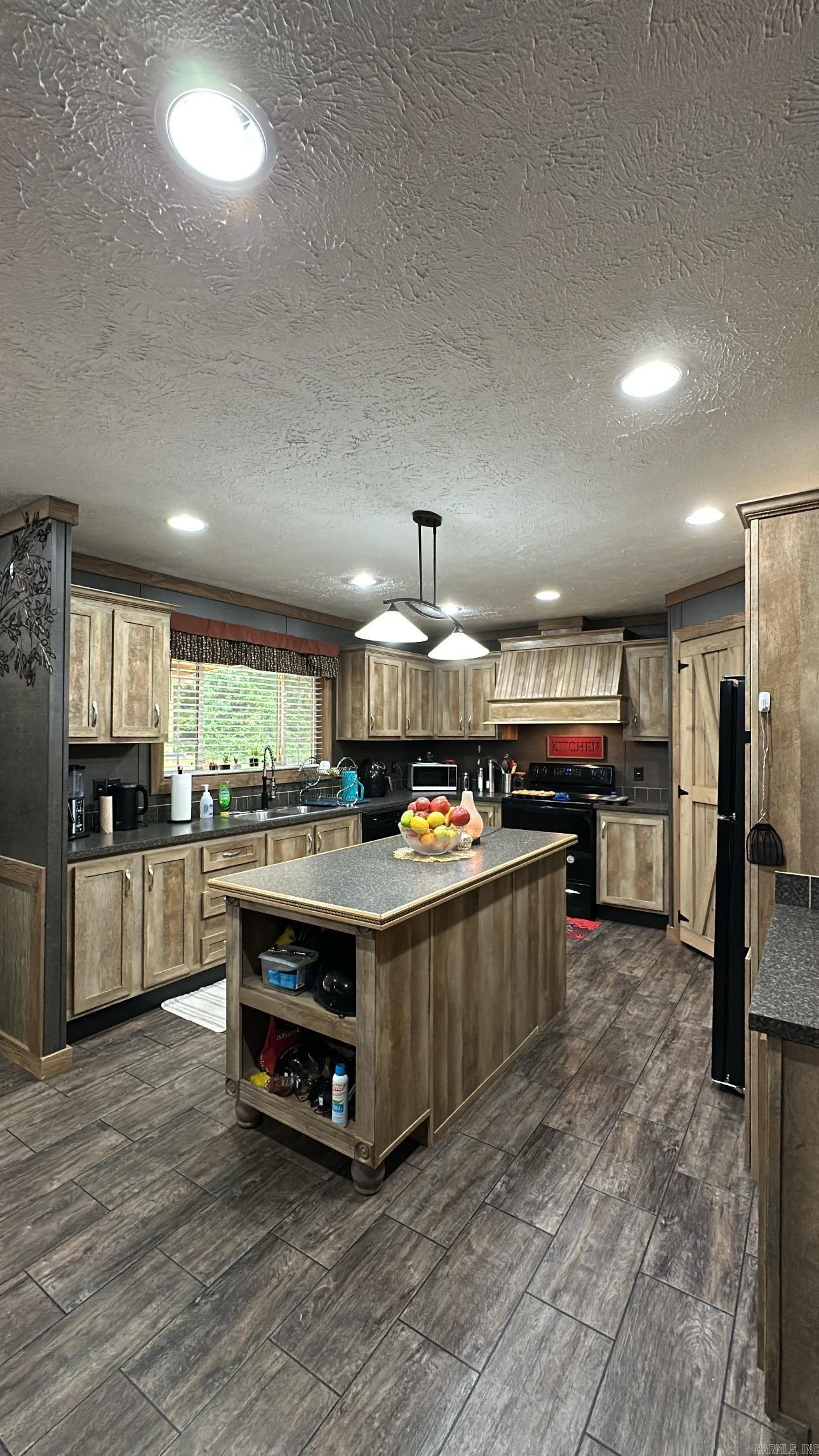 2629  CR 3348  Clarksville, AR