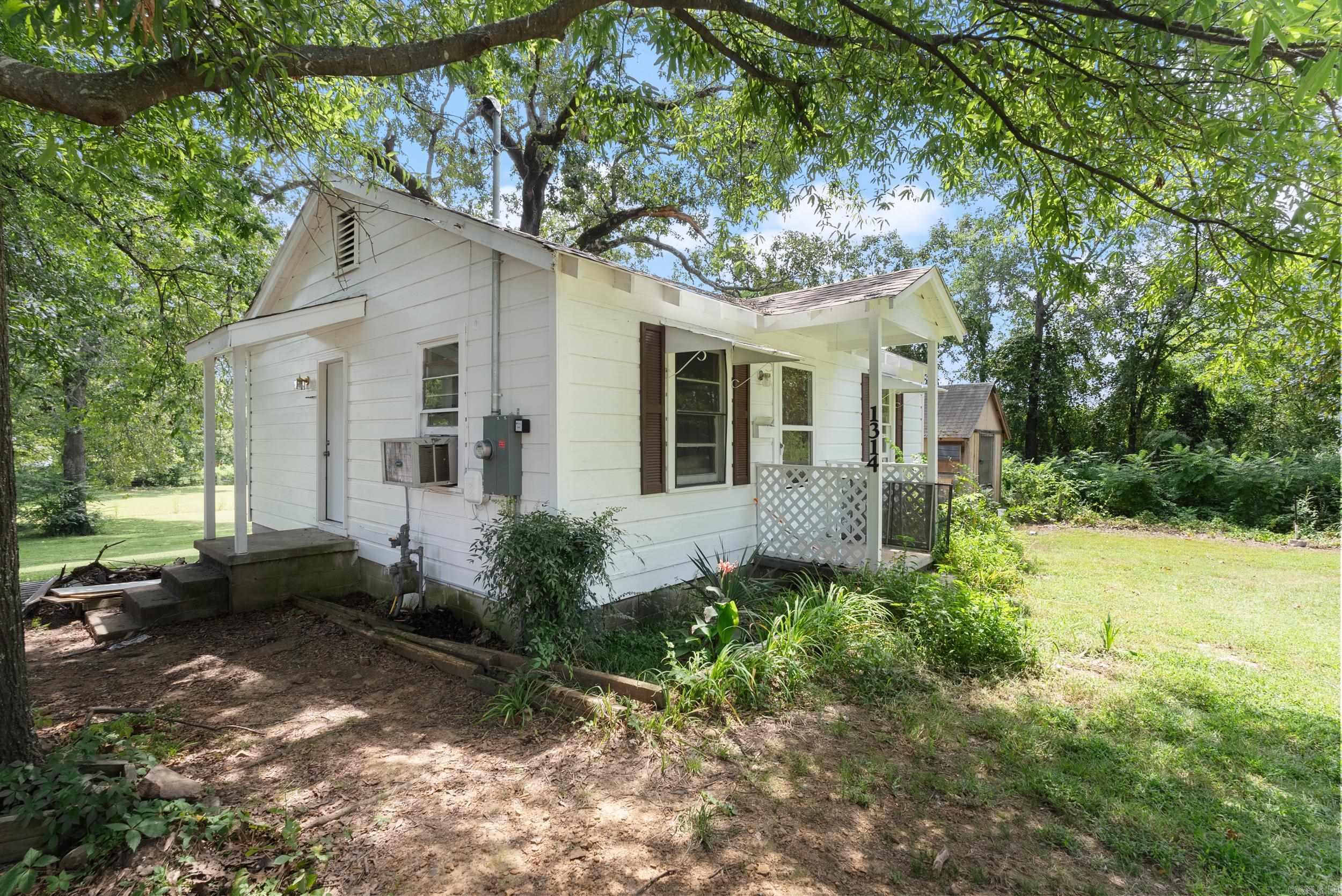 1316 W 47th  North Little Rock, AR
