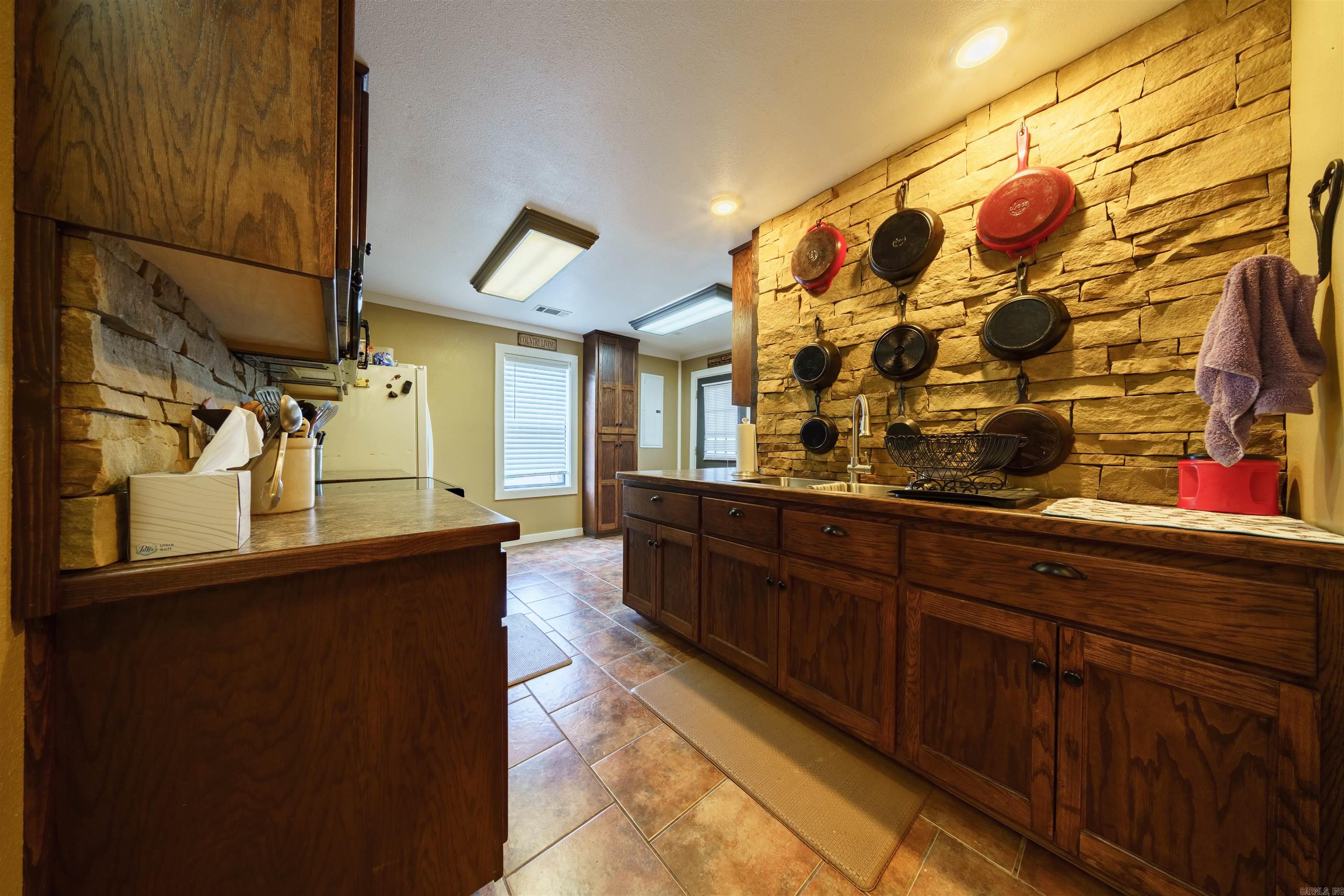 7099  Hwy 9  Mountain View, AR