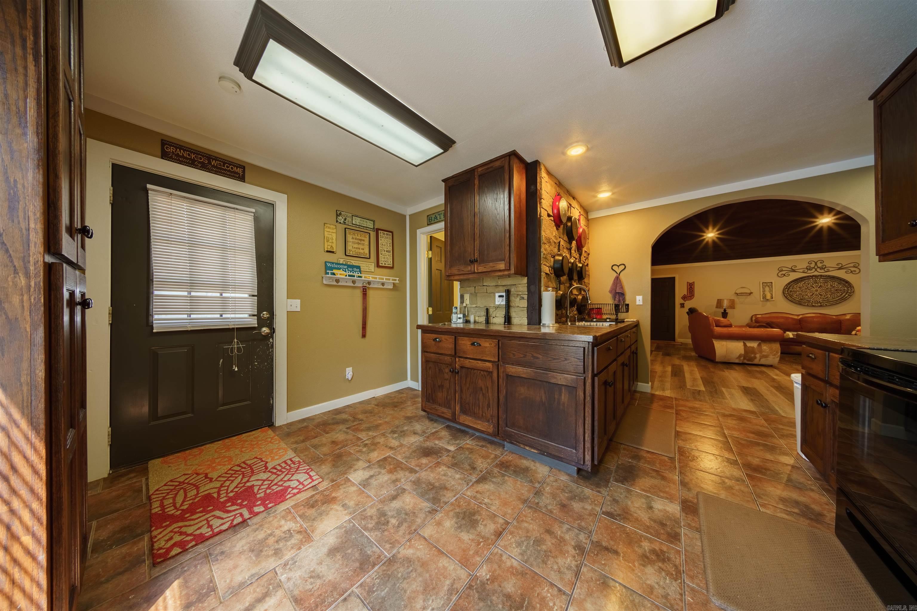 7099  Hwy 9  Mountain View, AR