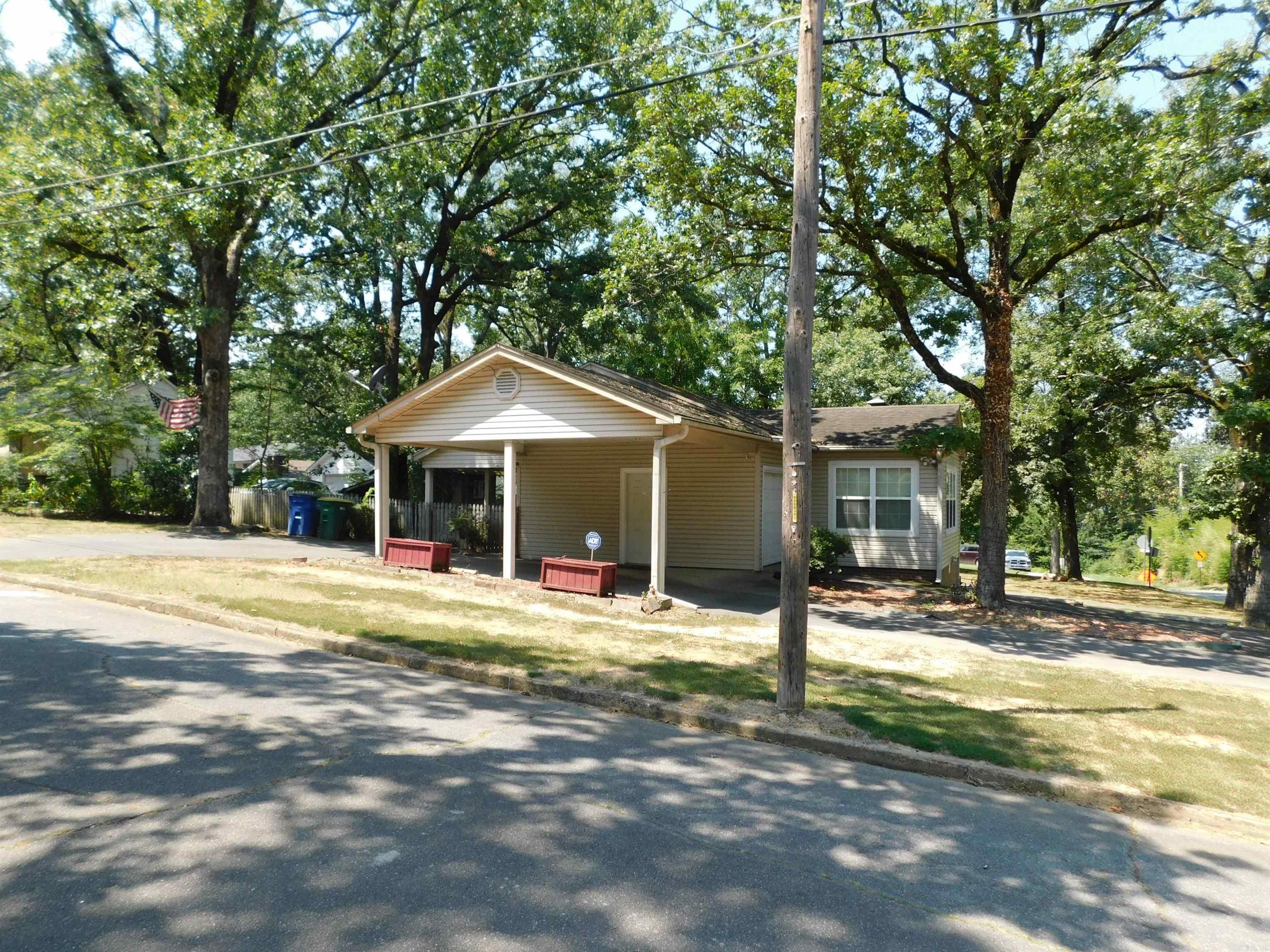 600 W F  North Little Rock, AR