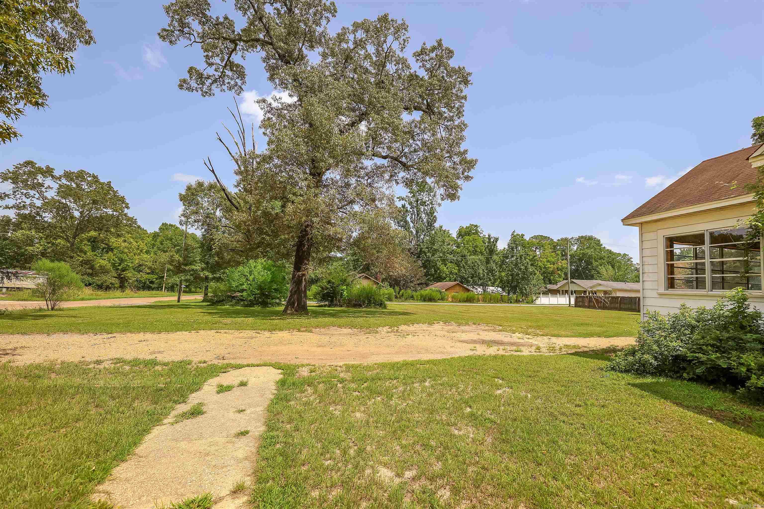 405 E 3rd