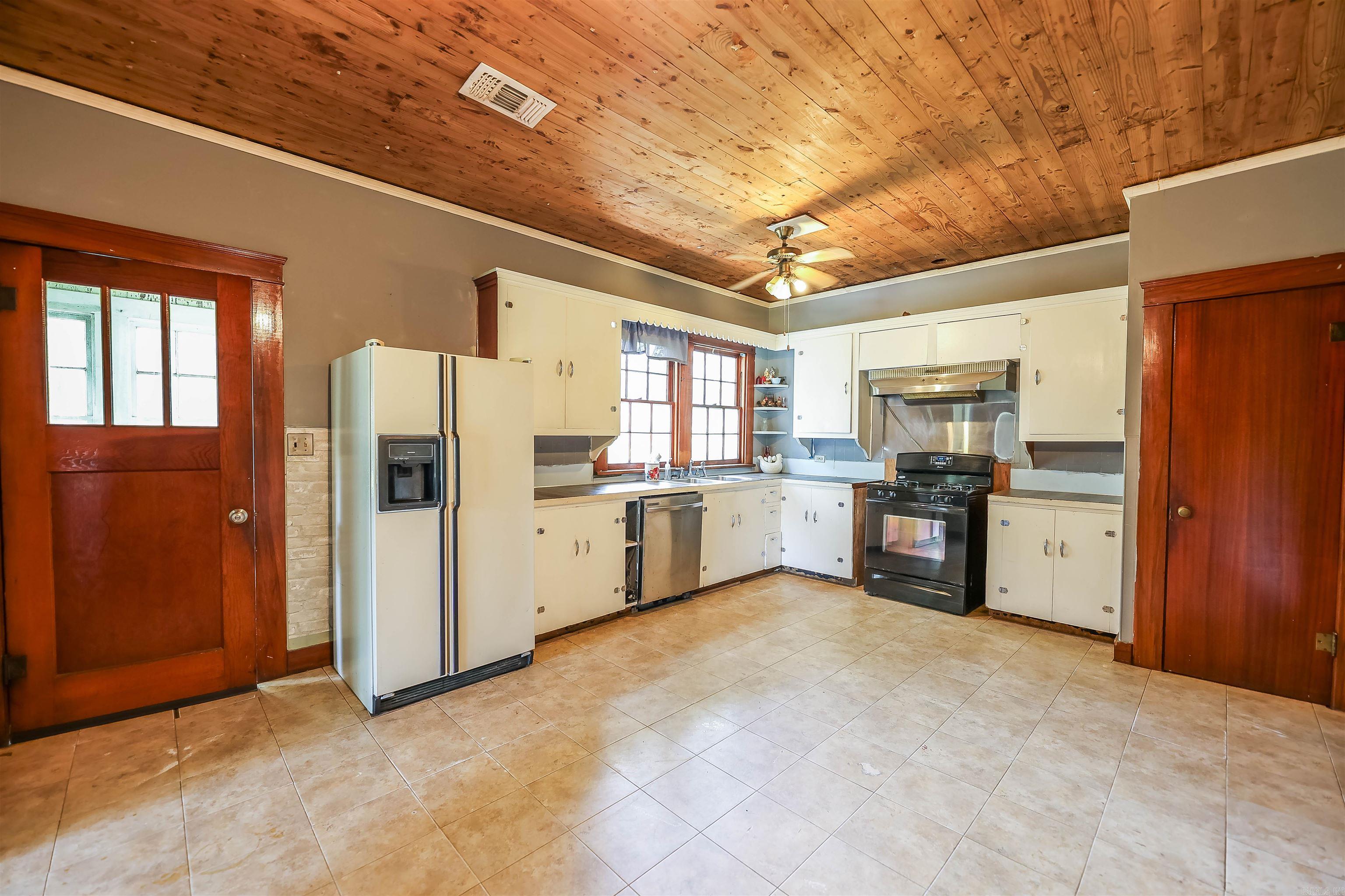 405 E 3rd