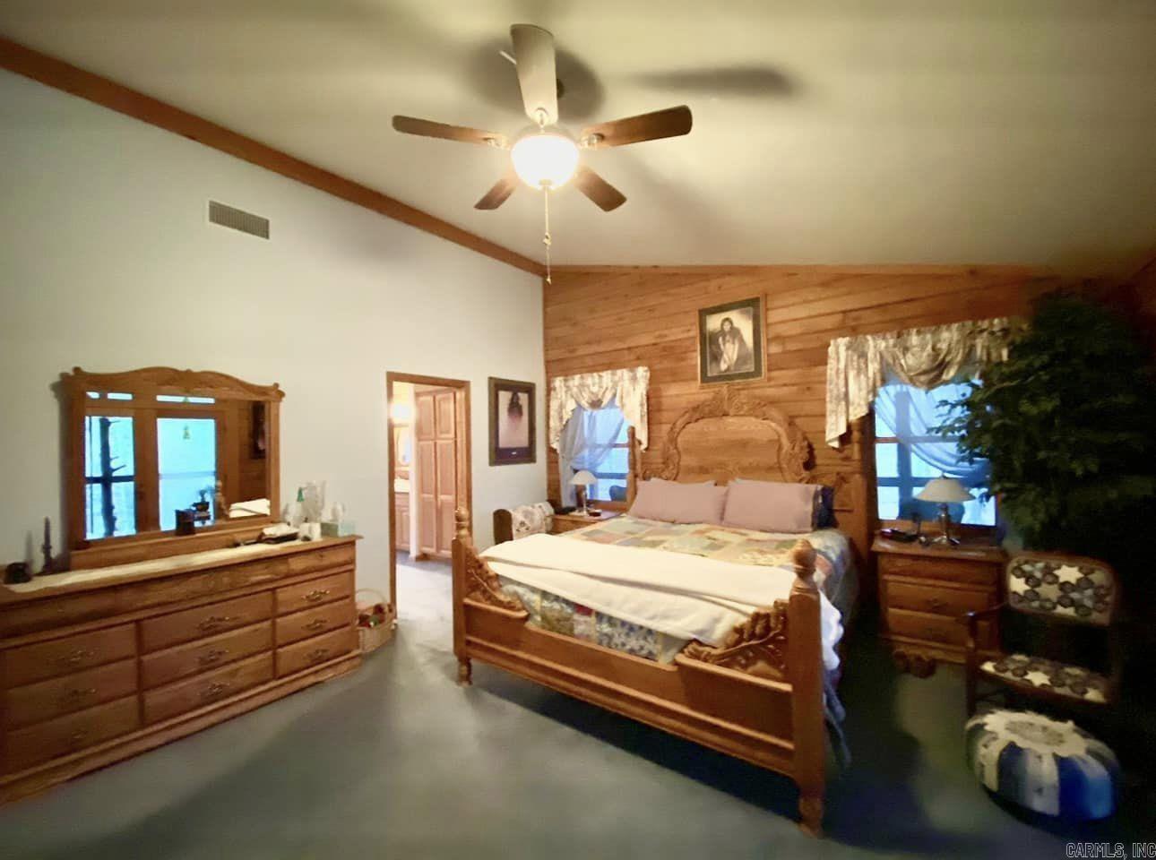 4003  Sunny Fox  Mountain View, AR