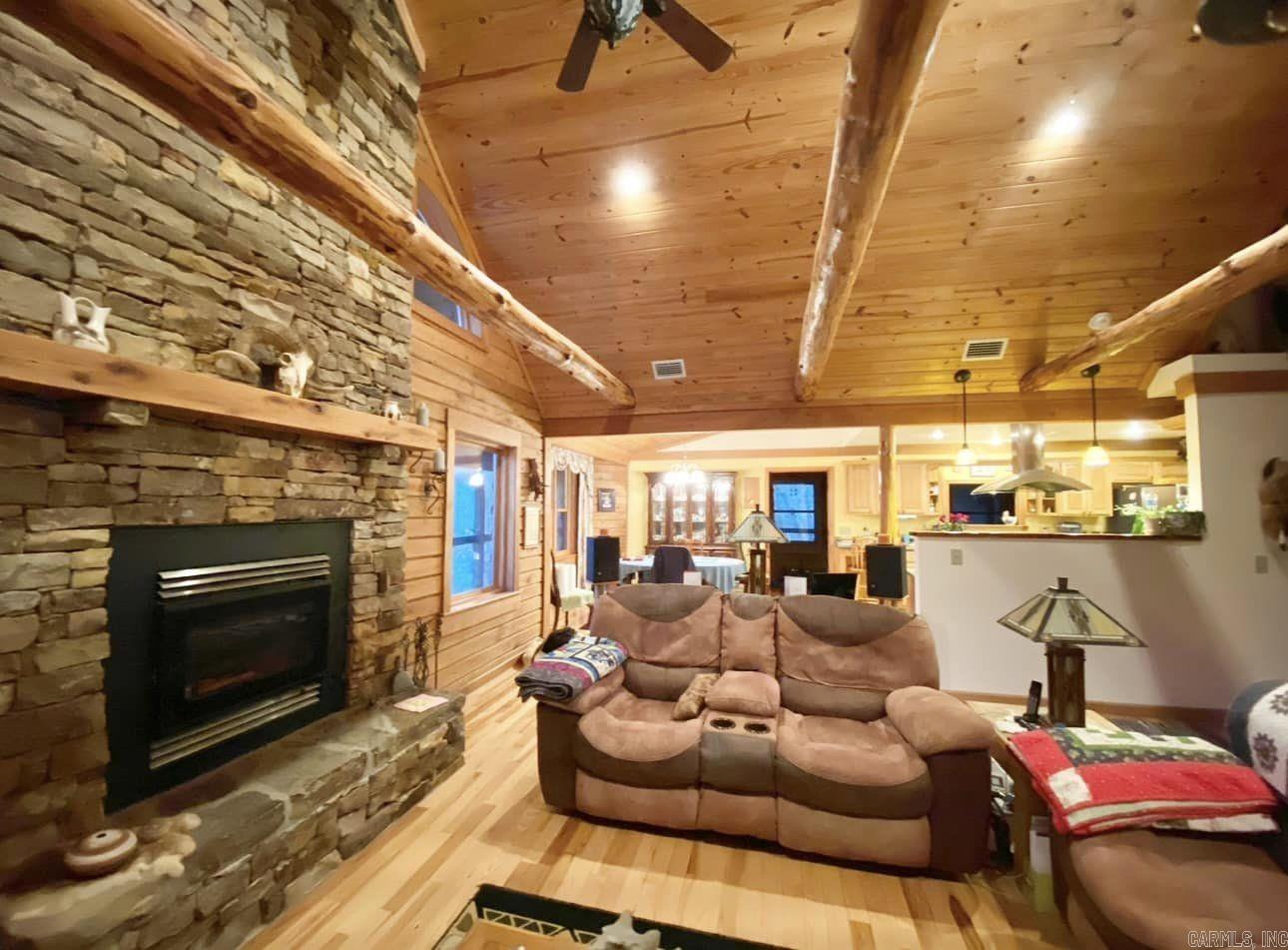 4003 Sunny Fox Mountain View, AR 72560