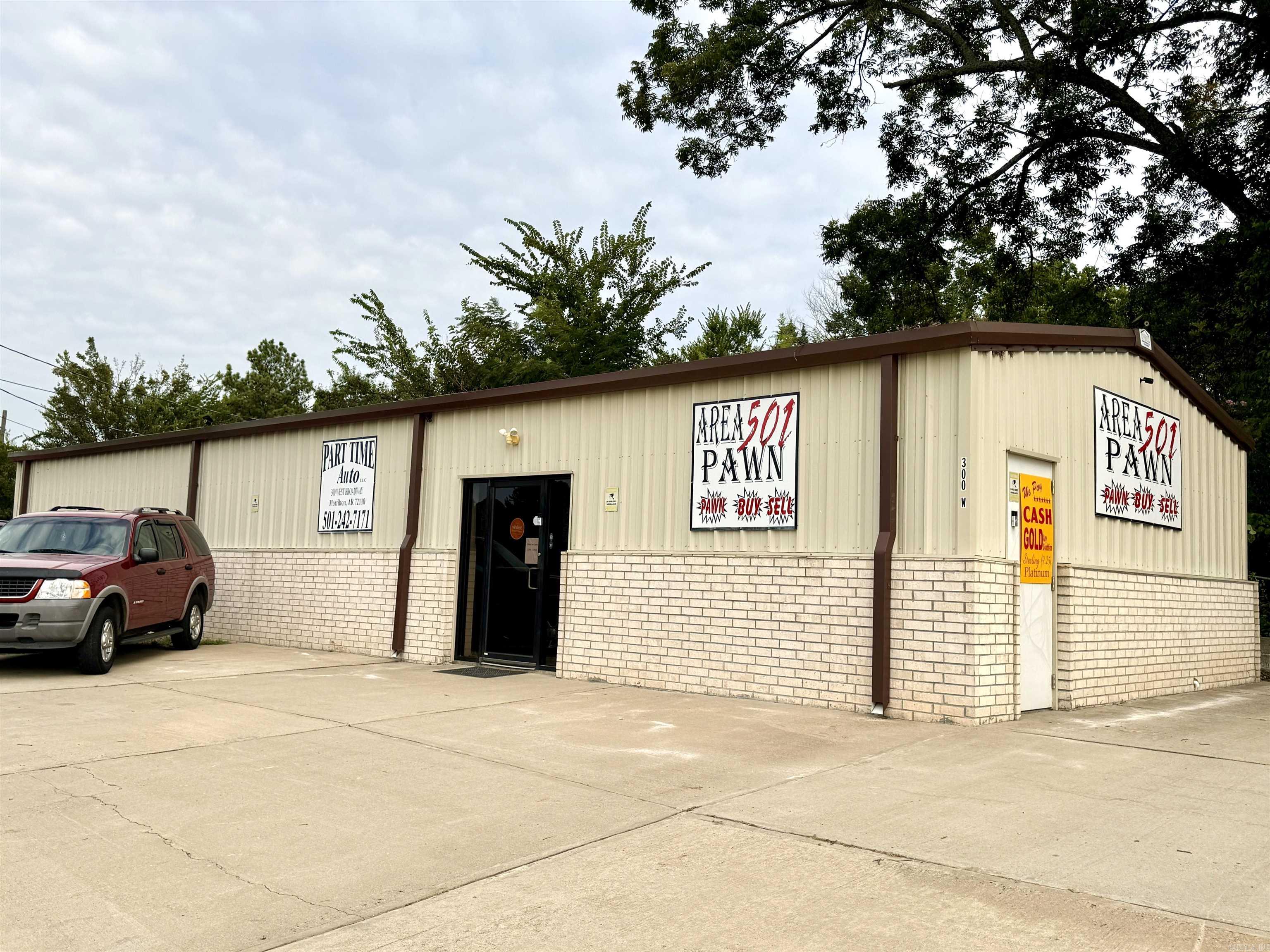 300 W Broadway Street  Morrilton, AR