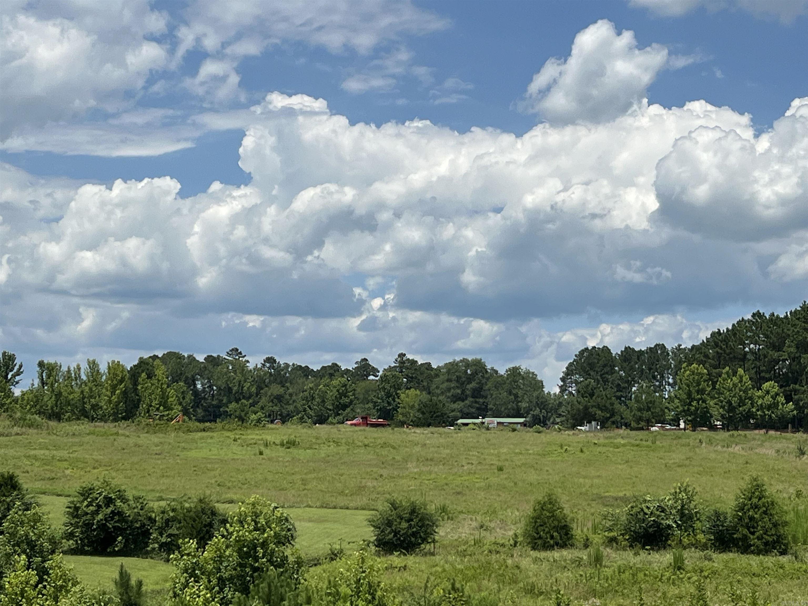 xx  Thompson  Amity, AR
