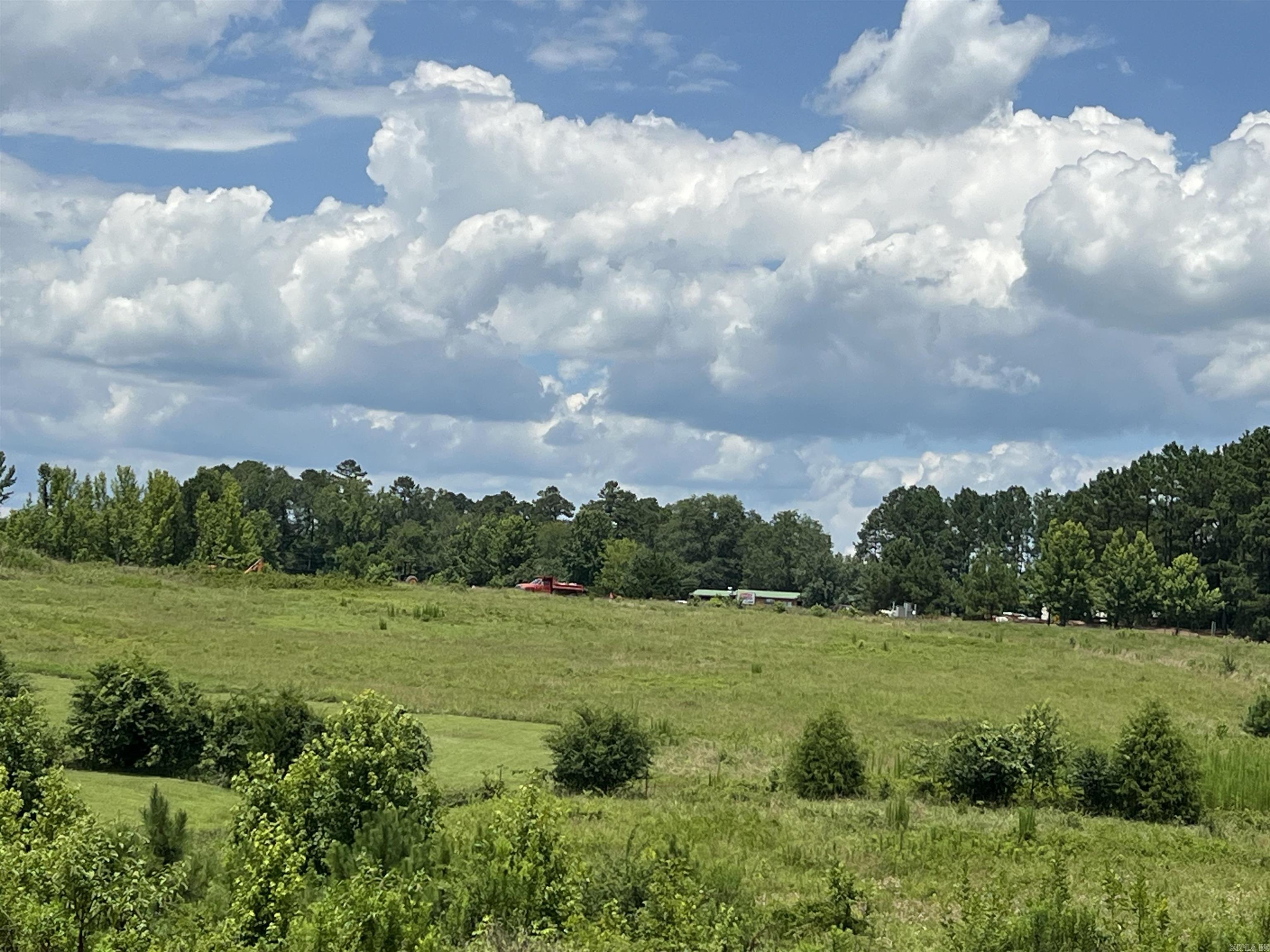 xx  Thompson  Amity, AR