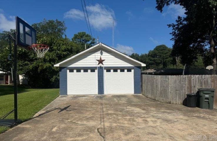 146 Westminster Drive Monticello, AR 71655