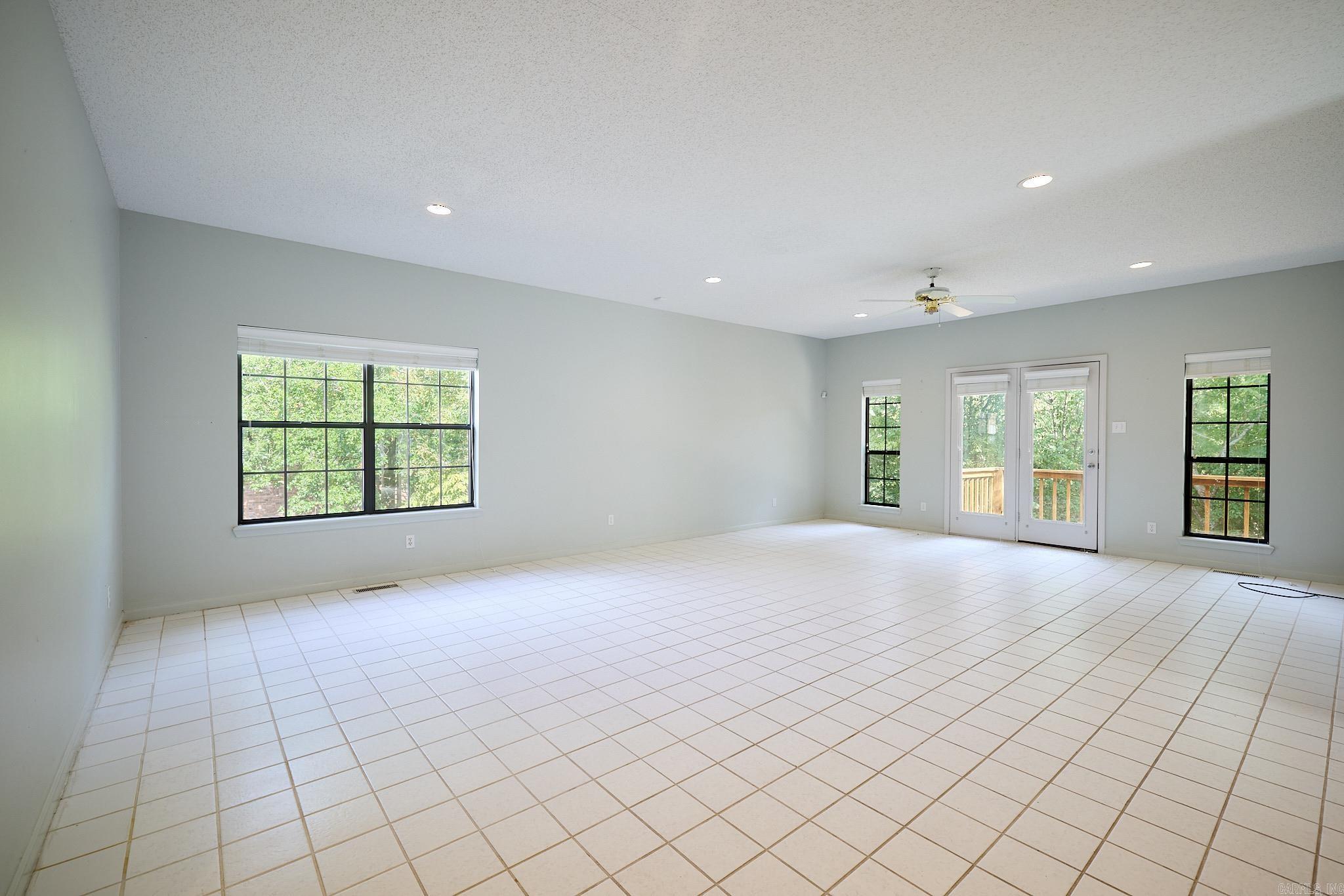 101  Creekview  Hot Springs, AR