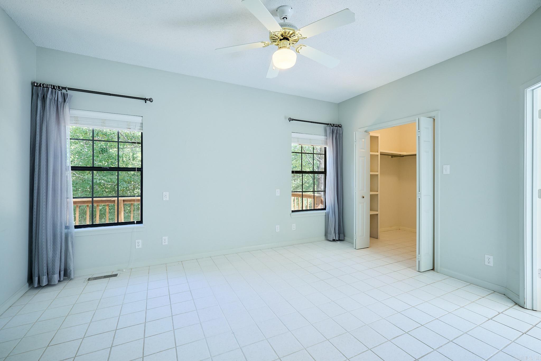 101  Creekview  Hot Springs, AR