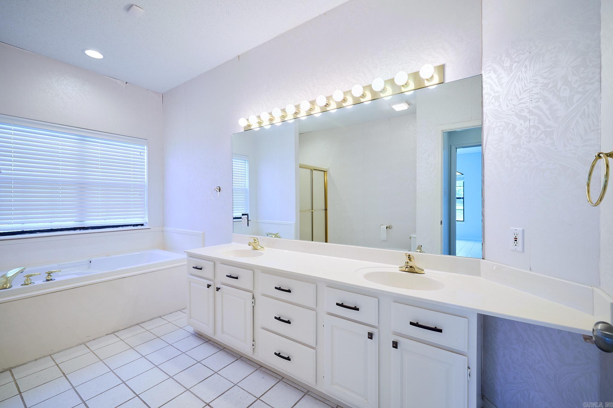 101  Creekview  Hot Springs, AR