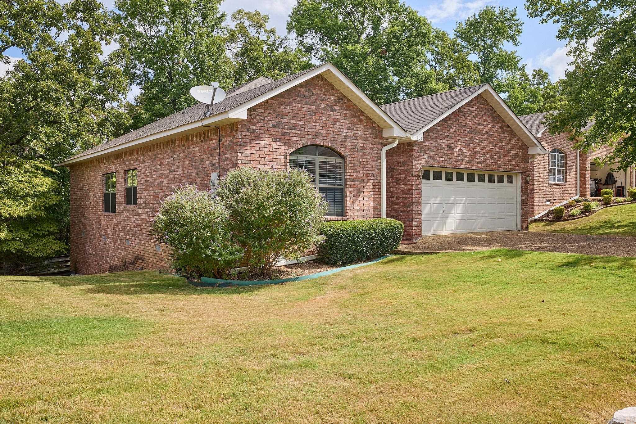 101  Creekview  Hot Springs, AR