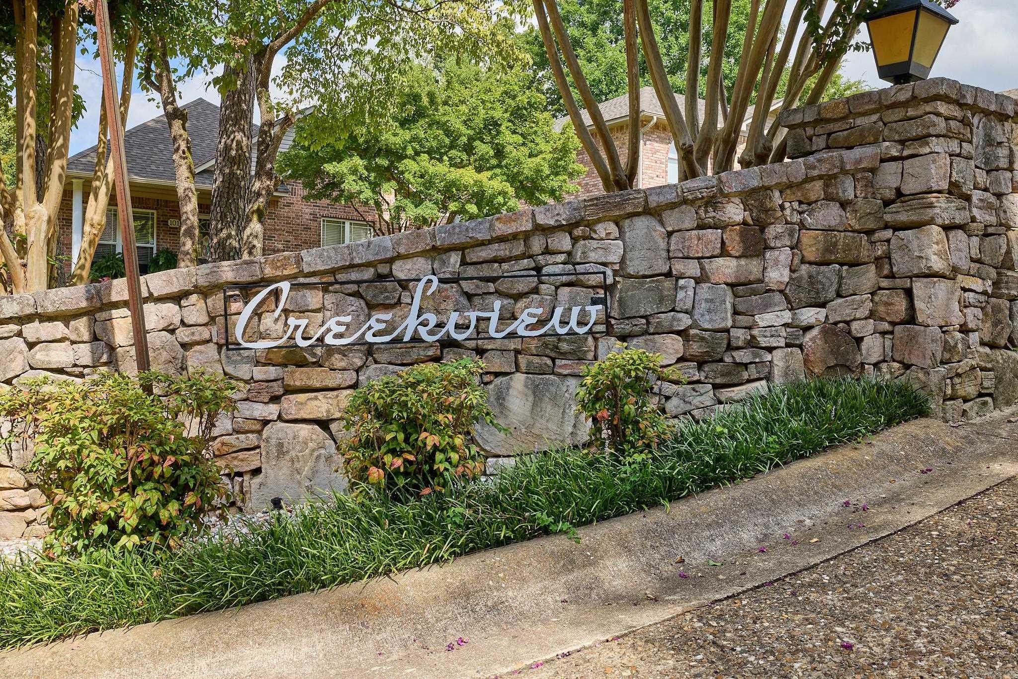 101  Creekview  Hot Springs, AR