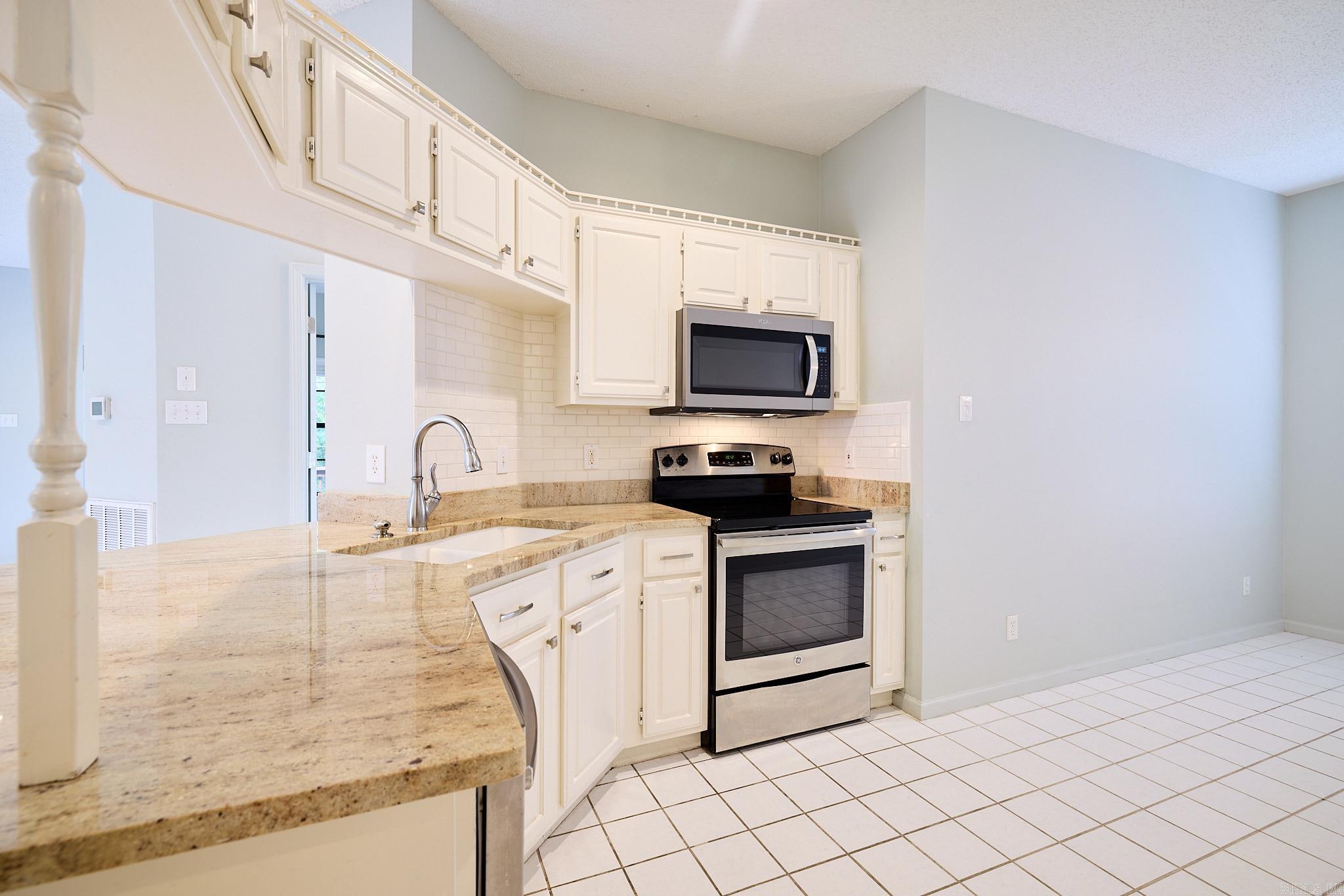 101  Creekview  Hot Springs, AR