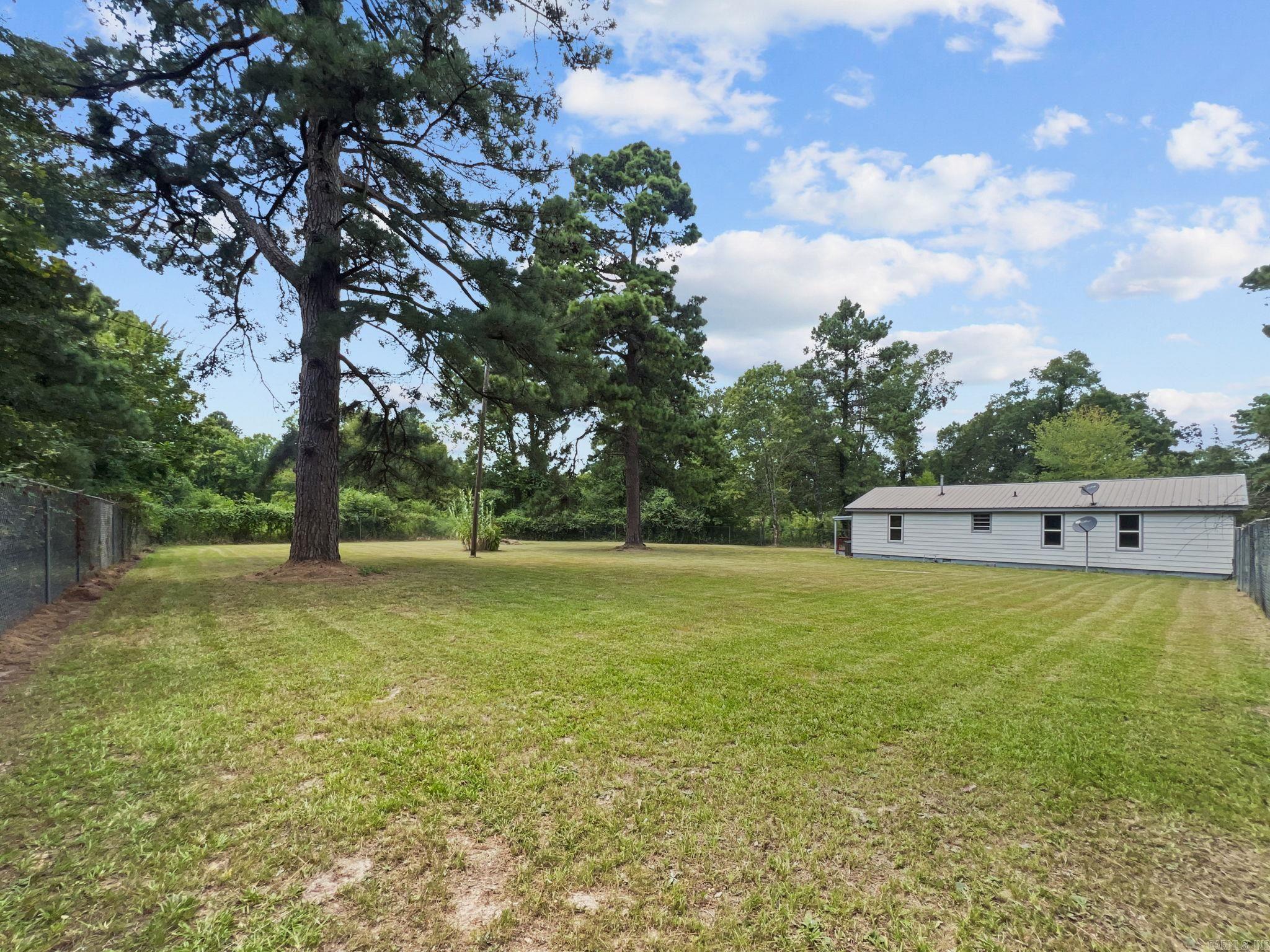 541 S 2nd St  Foreman, AR