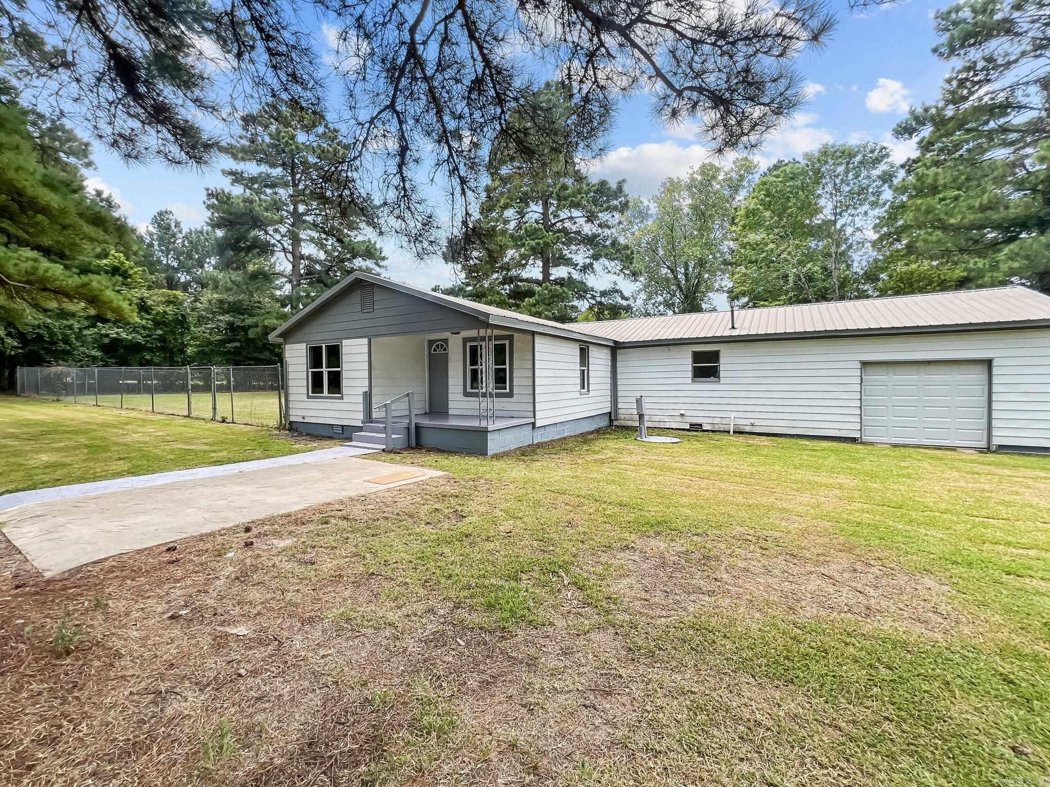 541 S 2nd St  Foreman, AR