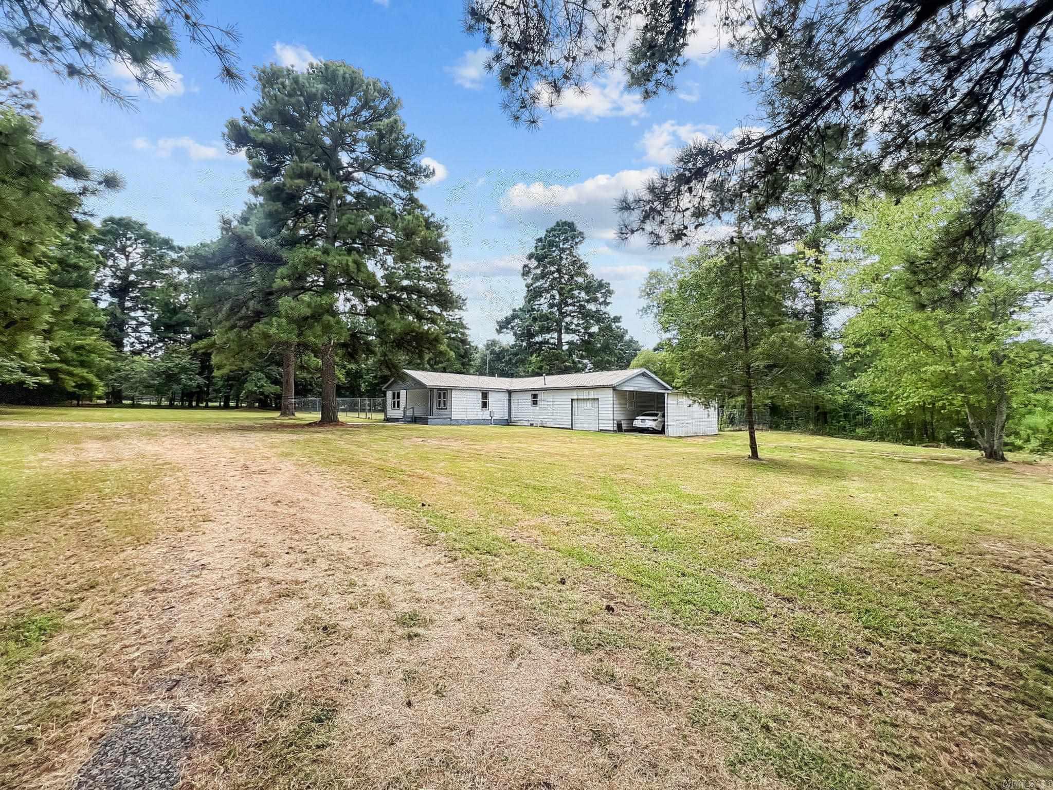 541 S 2nd St  Foreman, AR