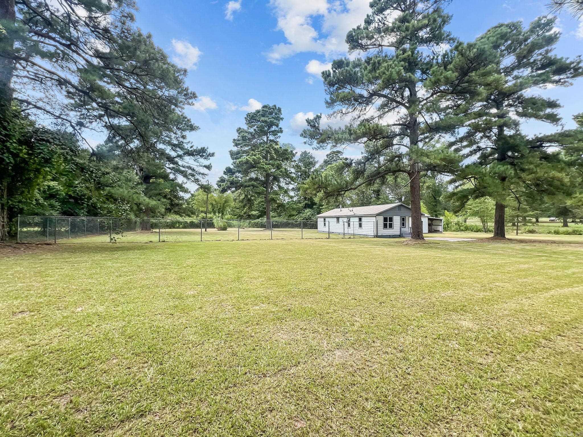 541 S 2nd St  Foreman, AR