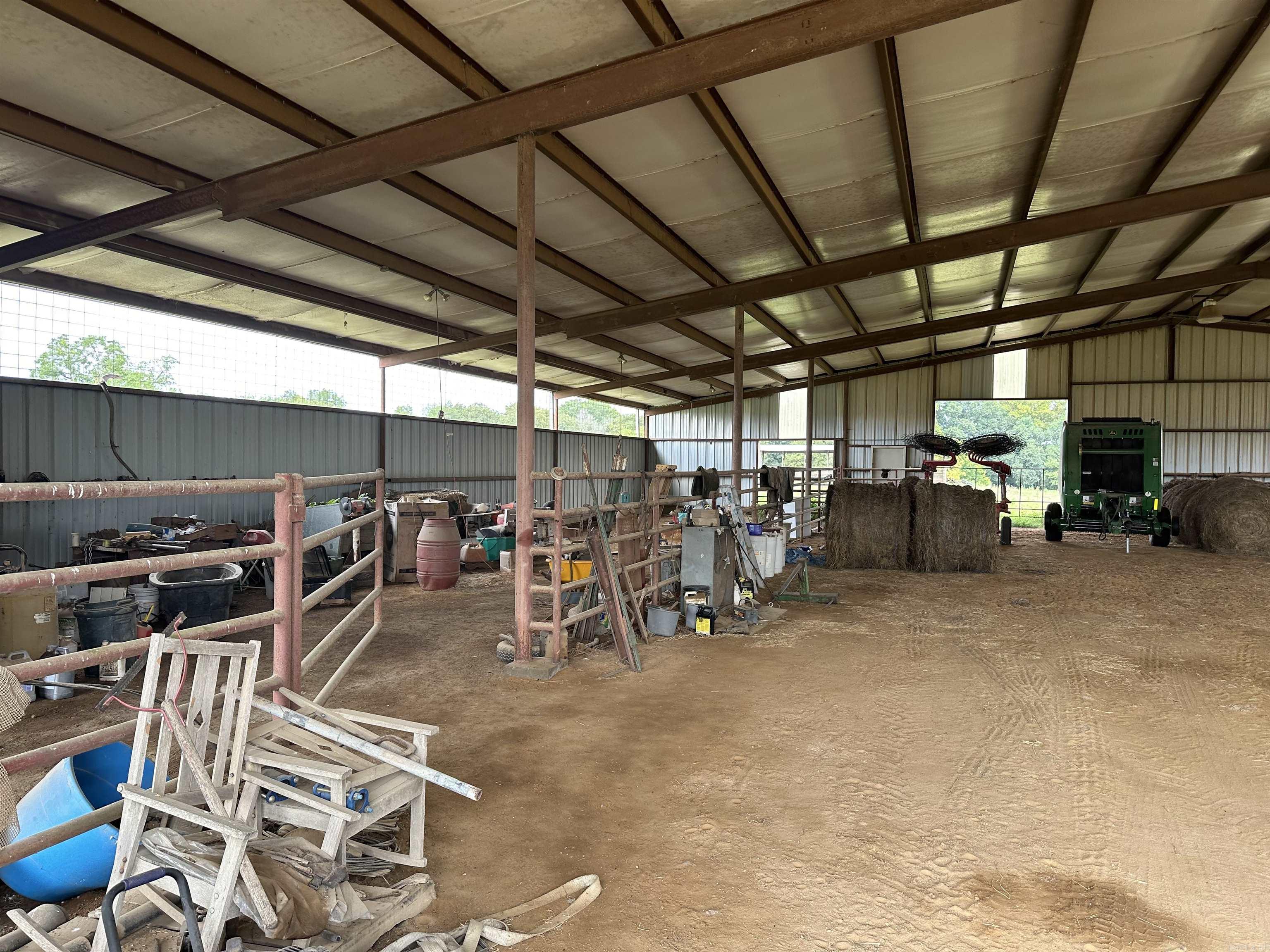 647 N Sixhalf Mile  Paris, AR