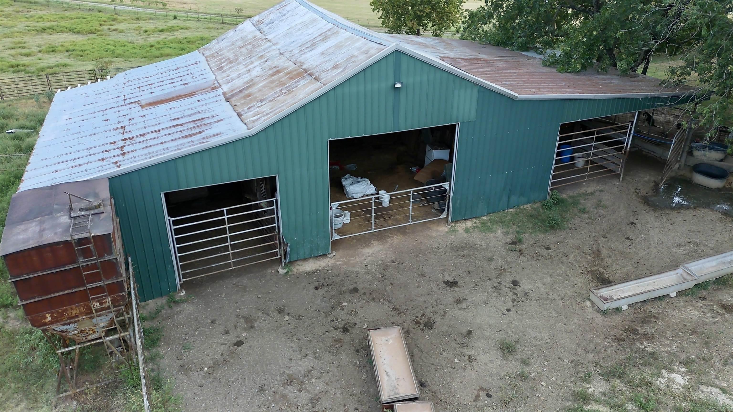 647 N Sixhalf Mile  Paris, AR