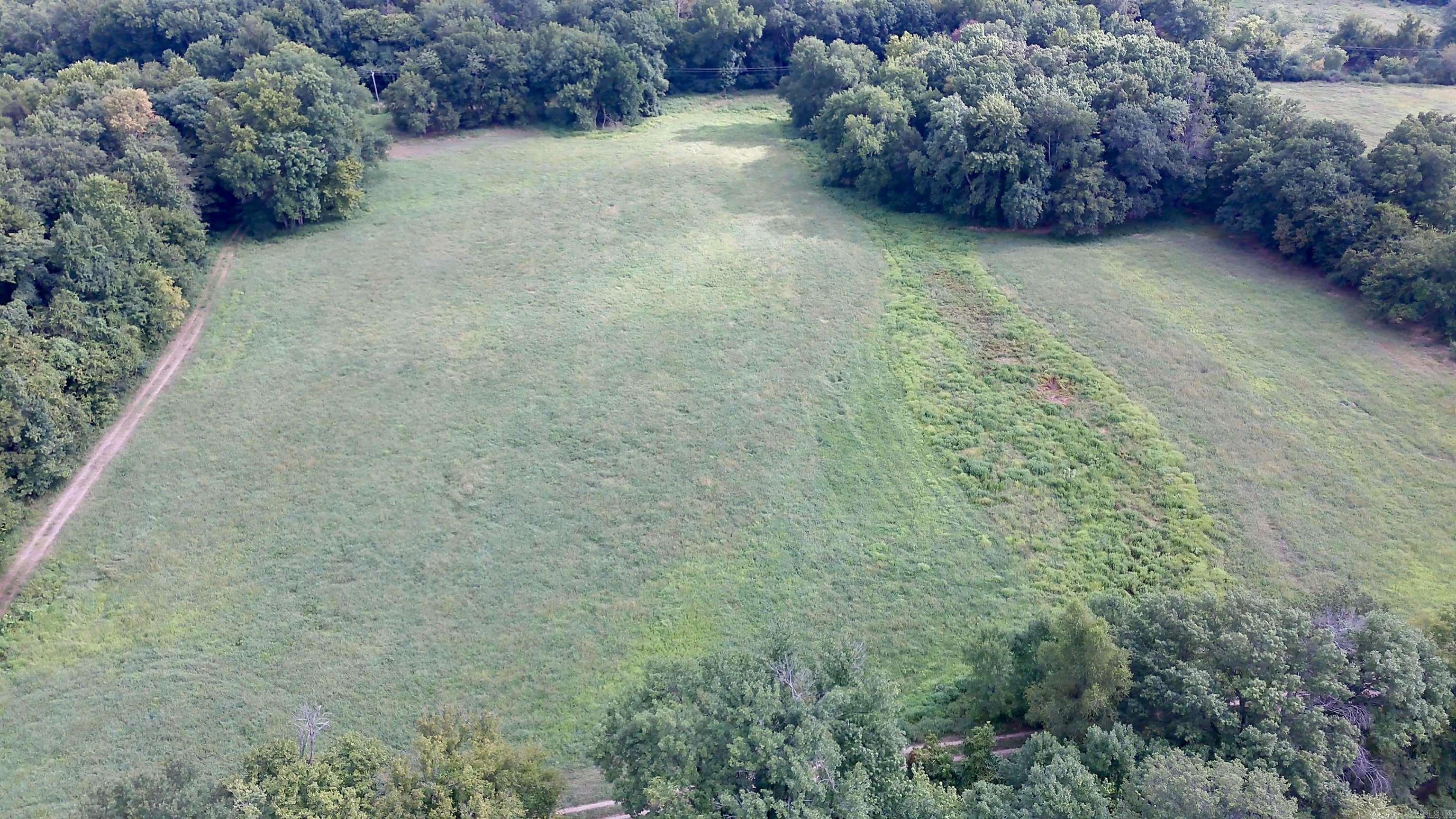 647 N Sixhalf Mile  Paris, AR