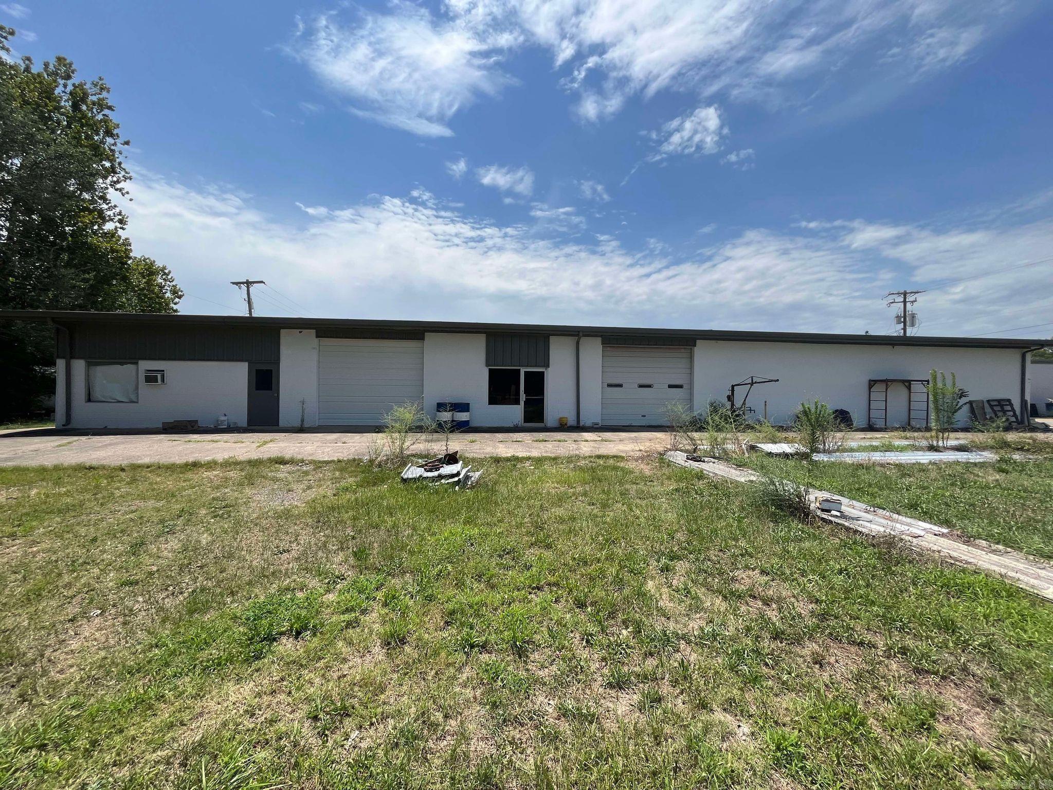 207 B  Martin  Mena, AR