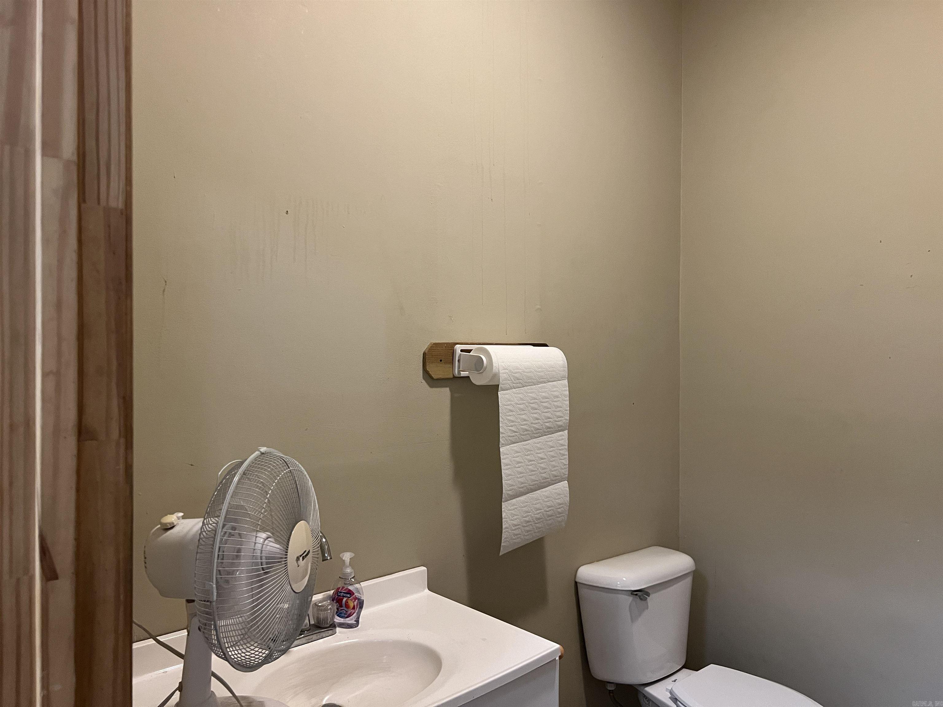 803  Thomas  White Hall, AR