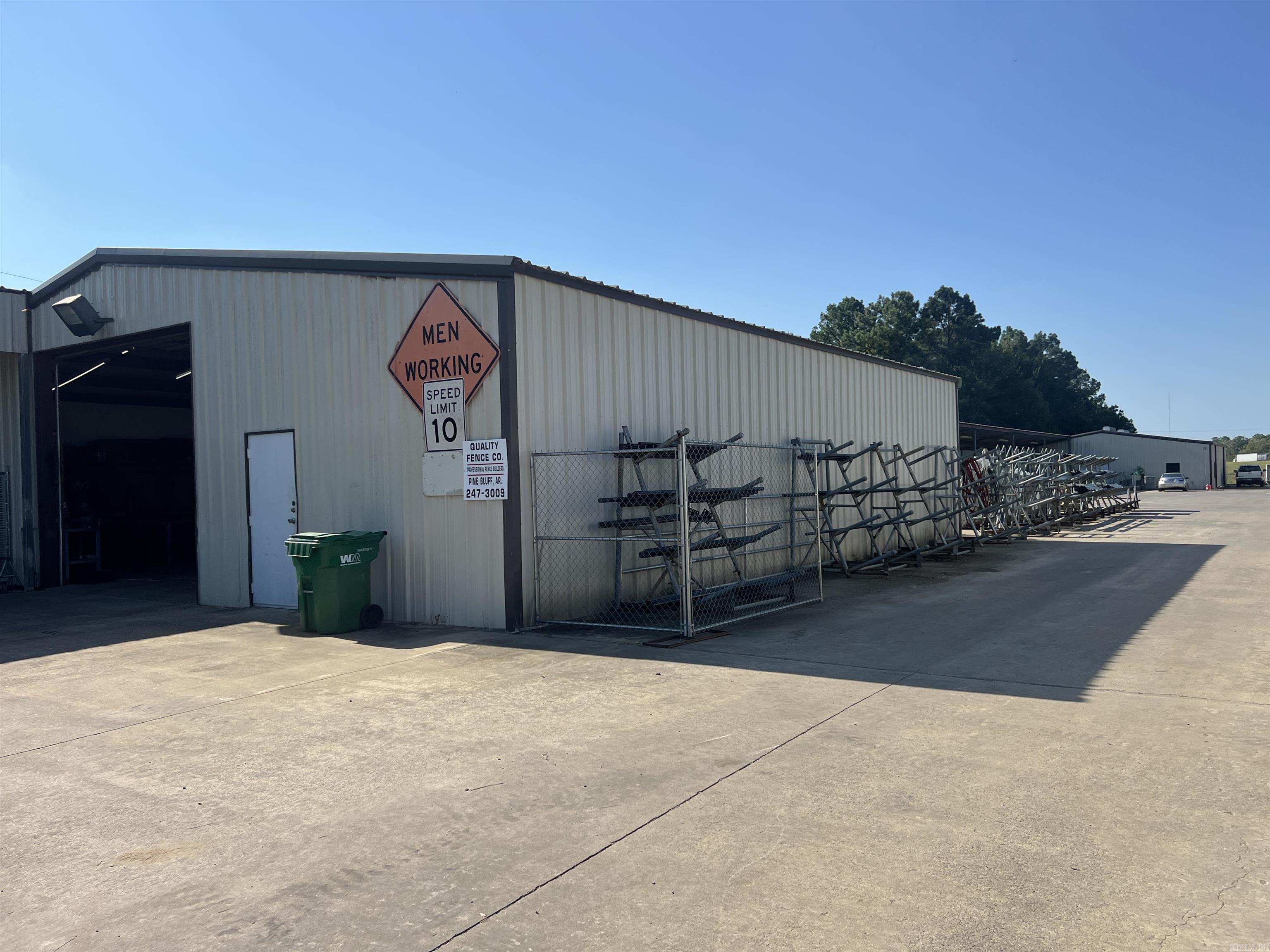 803  Thomas  White Hall, AR