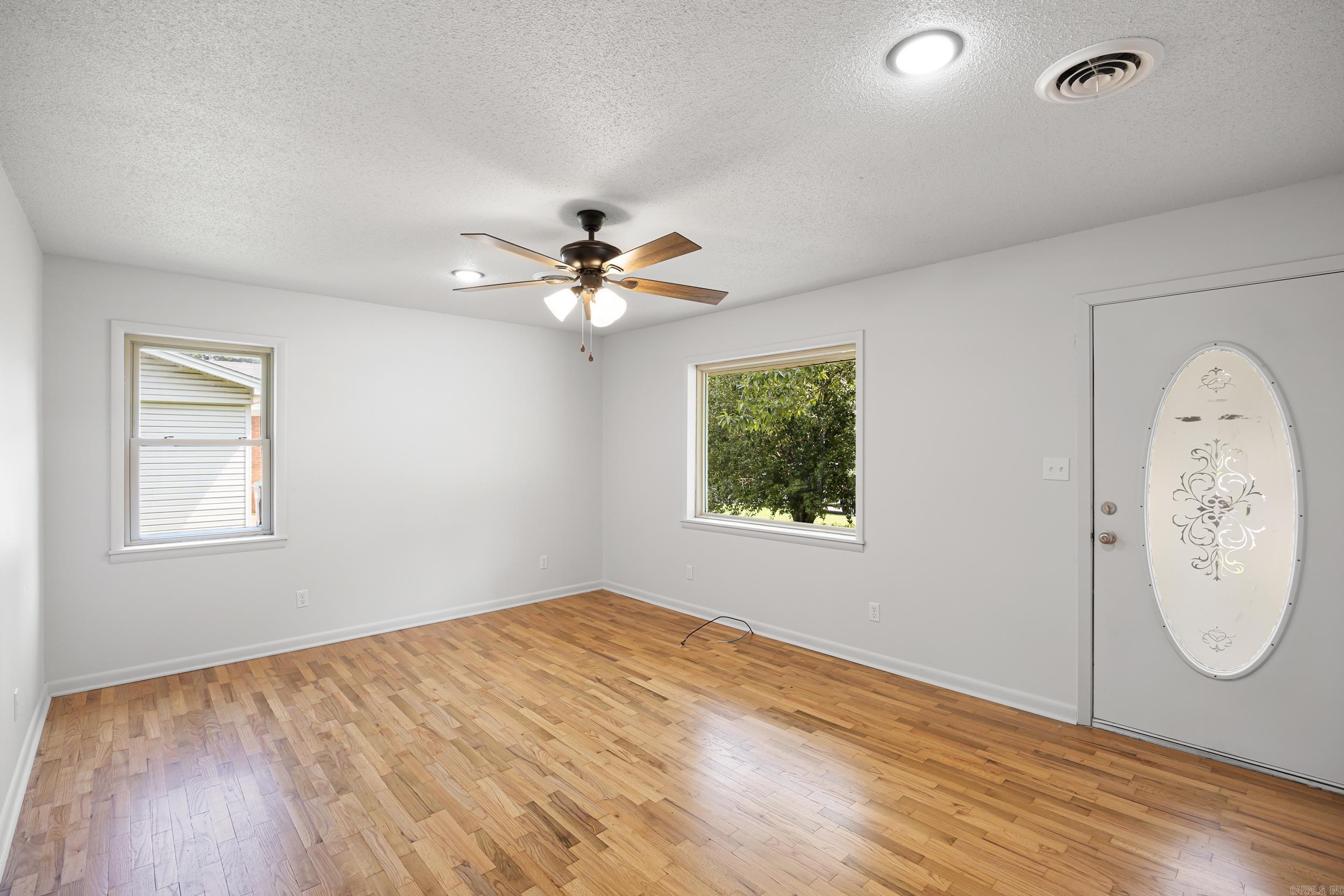 905 N Frankfort  Russellville, AR